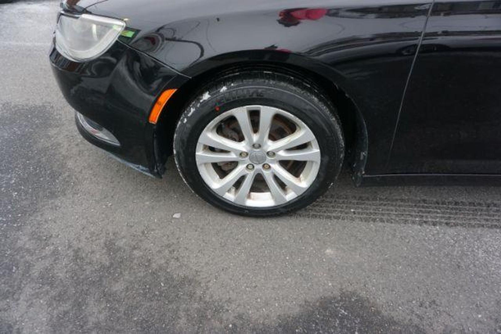 2015 Chrysler 200 Limited (1C3CCCAB8FN) with an 2.4L L4 DOHC 16V engine, 9-Speed Automatic transmission, located at 312 Centre Ave, Schuylkill Haven, PA, 17972, (570) 593-5278, 40.638130, -76.177383 - Photo#4