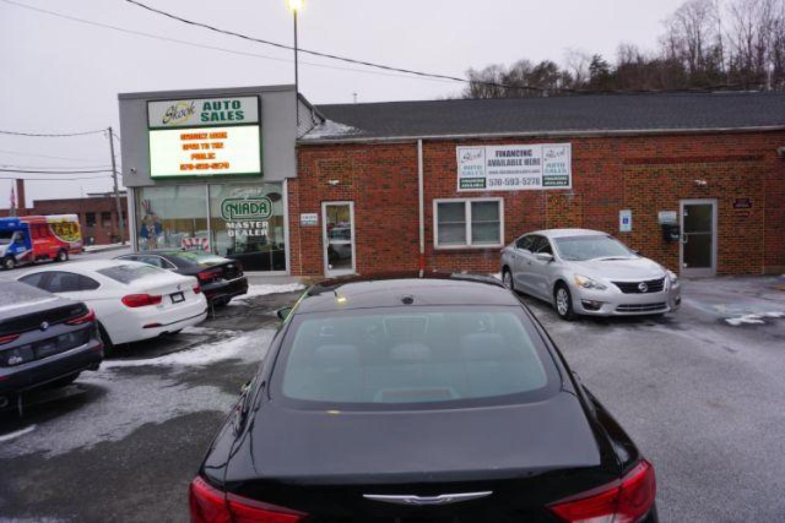 2015 Chrysler 200 Limited (1C3CCCAB8FN) with an 2.4L L4 DOHC 16V engine, 9-Speed Automatic transmission, located at 312 Centre Ave, Schuylkill Haven, PA, 17972, (570) 593-5278, 40.638130, -76.177383 - Photo#15