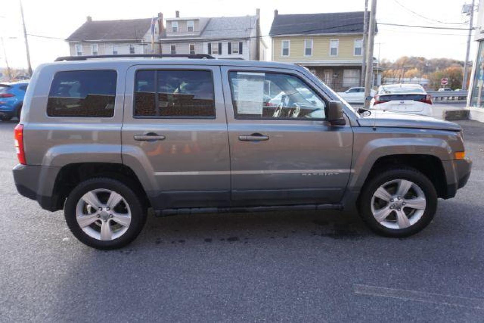2011 Bright Silver Metall /Dark Slate Gray Clot Jeep Patriot 4WD (1J4NF1GB9BD) with an 2.4L L4 DOHC 16V engine, located at 312 Centre Ave, Schuylkill Haven, PA, 17972, (570) 593-5278, 40.638130, -76.177383 - Photo#12
