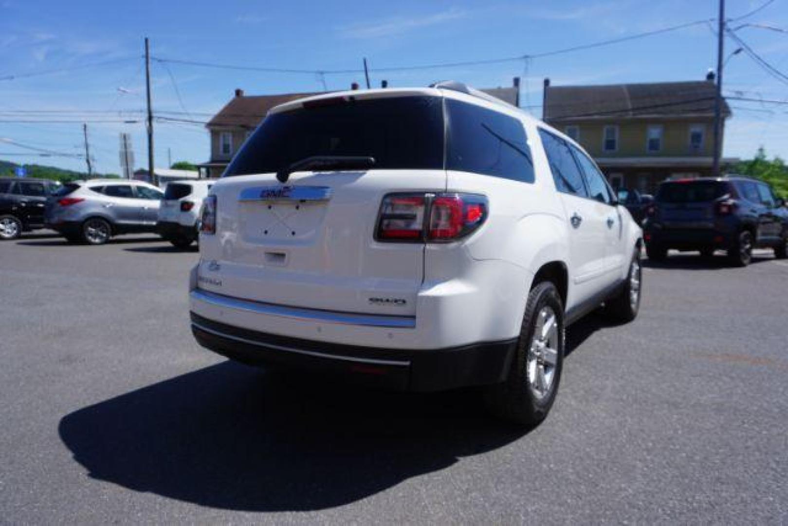 2016 Summit White /Ebony, premium cloth GMC Acadia SLE-2 AWD (1GKKVPKD4GJ) with an 3.6L V6 DOHC 24V engine, 6-Speed Automatic transmission, located at 312 Centre Ave, Schuylkill Haven, PA, 17972, (570) 593-5278, 40.638130, -76.177383 - heated front seats - Photo#9