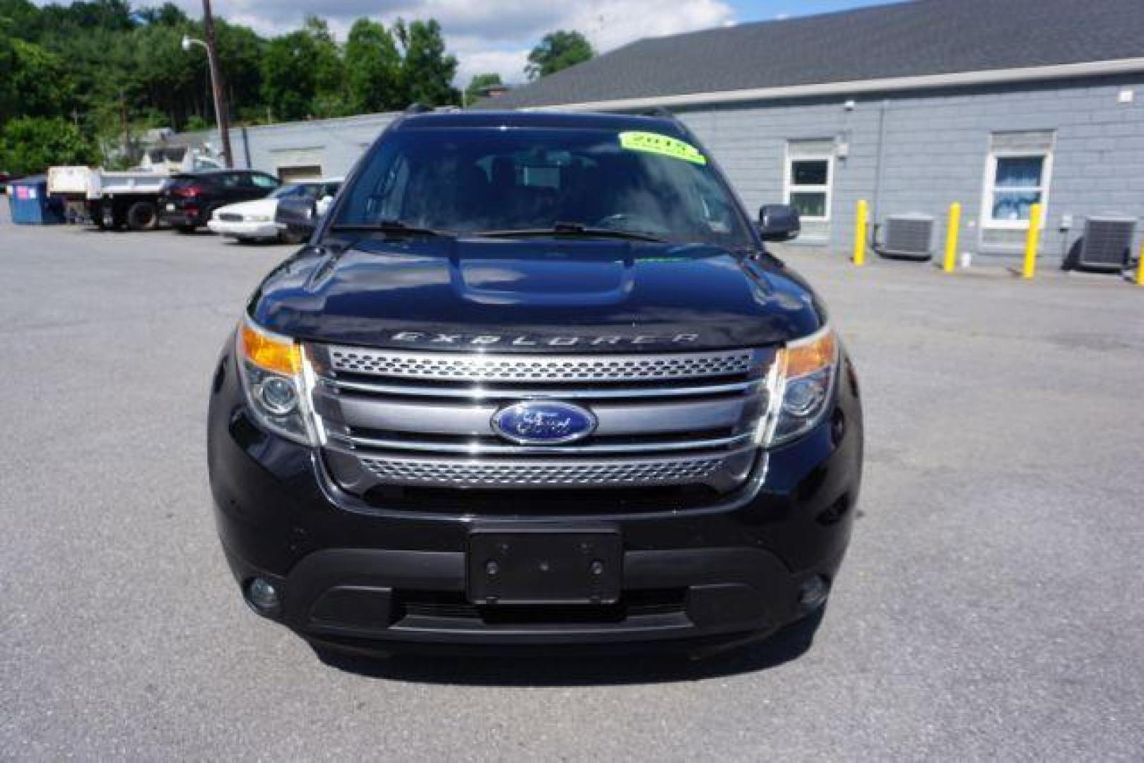 2015 Dark Side Metallic /Medium Light Stone, leather Ford Explorer XLT 4WD (1FM5K8D84FG) with an 3.5L V6 DOHC 24V engine, 6-Speed Automatic transmission, located at 312 Centre Ave, Schuylkill Haven, PA, 17972, (570) 593-5278, 40.638130, -76.177383 - blind spot monitor, navigation, power liftgate, rear air conditioning - Photo#2