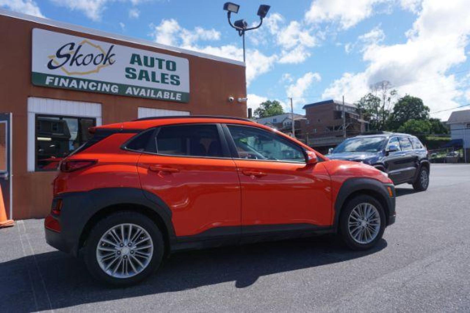 2019 Sunset Orange /Gray/Black, cloth Hyundai Kona SEL w/Contrast Roof AWD (KM8K6CAA6KU) with an 2.0L L4 DOHC 16V engine, 6-Speed Automatic transmission, located at 312 Centre Ave, Schuylkill Haven, PA, 17972, (570) 593-5278, 40.638130, -76.177383 - universal garage door opener - Photo#5