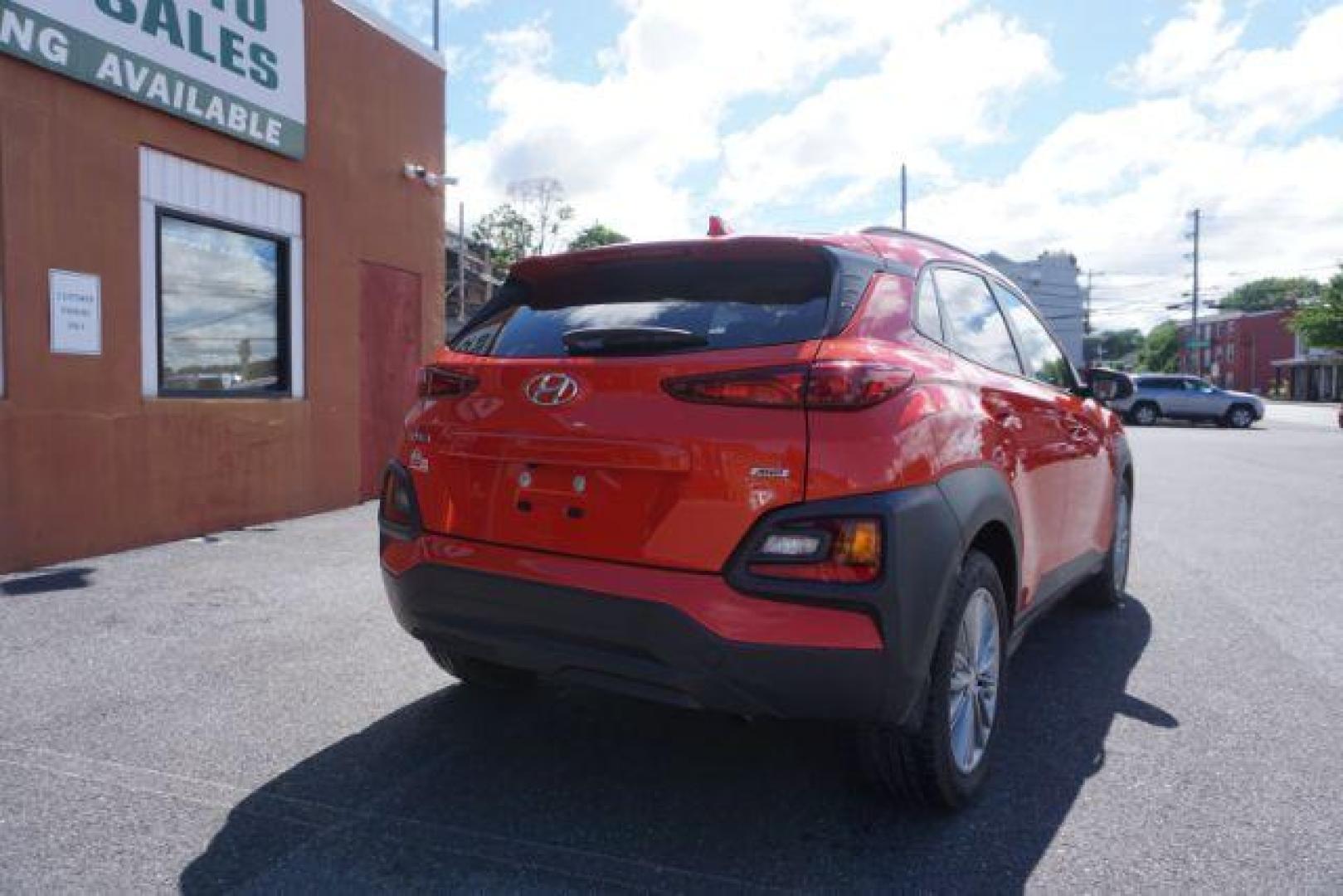 2019 Sunset Orange /Gray/Black, cloth Hyundai Kona SEL w/Contrast Roof AWD (KM8K6CAA6KU) with an 2.0L L4 DOHC 16V engine, 6-Speed Automatic transmission, located at 312 Centre Ave, Schuylkill Haven, PA, 17972, (570) 593-5278, 40.638130, -76.177383 - universal garage door opener - Photo#6