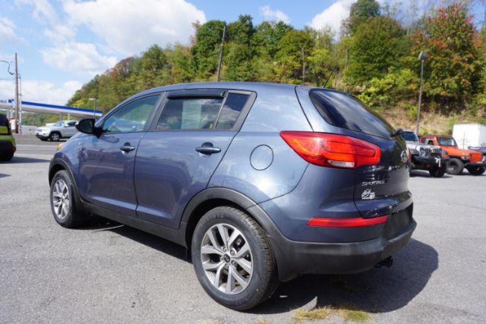 2016 Twilight Blue /Black, cloth Kia Sportage LX AWD (KNDPBCAC8G7) with an 2.4L V6 DOHC 24V engine, 6-Speed Automatic transmission, located at 312 Centre Ave, Schuylkill Haven, PA, 17972, (570) 593-5278, 40.638130, -76.177383 - remote engine starter, towing camper pkg - Photo#13