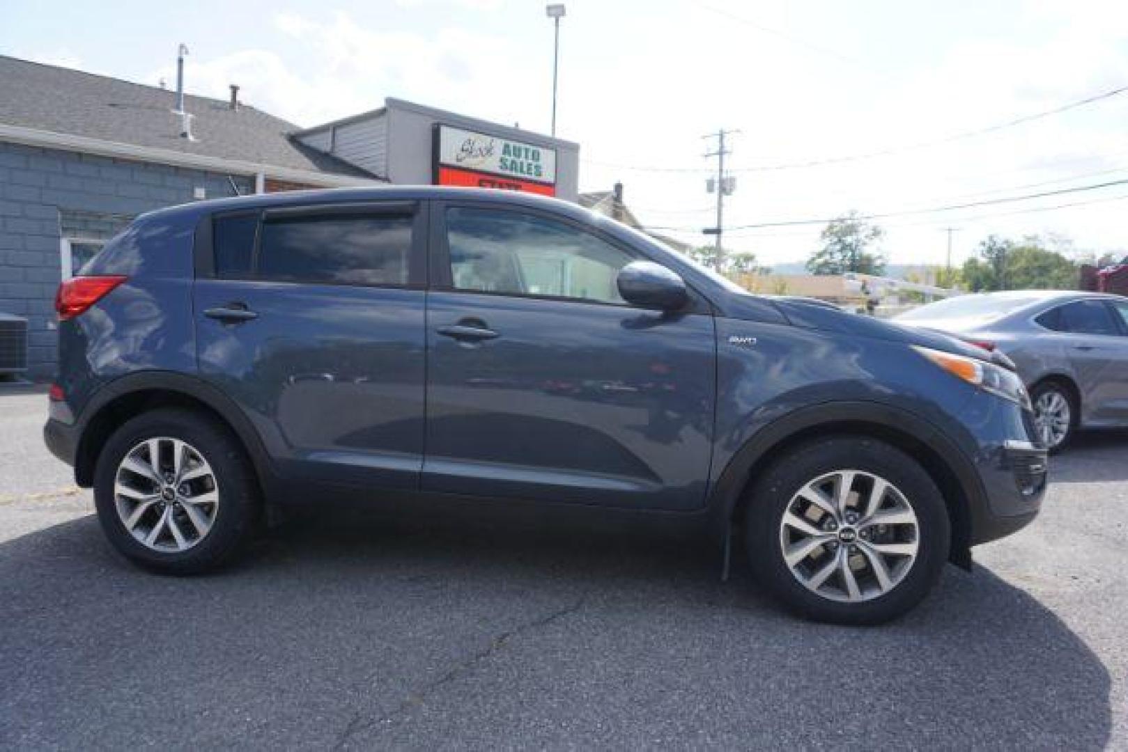 2016 Twilight Blue /Black, cloth Kia Sportage LX AWD (KNDPBCAC8G7) with an 2.4L V6 DOHC 24V engine, 6-Speed Automatic transmission, located at 312 Centre Ave, Schuylkill Haven, PA, 17972, (570) 593-5278, 40.638130, -76.177383 - remote engine starter, towing camper pkg - Photo#22