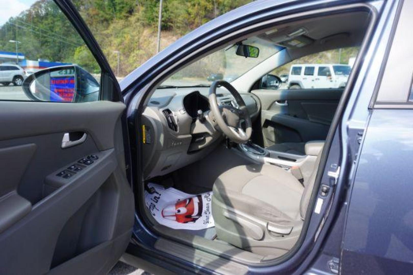 2016 Twilight Blue /Black, cloth Kia Sportage LX AWD (KNDPBCAC8G7) with an 2.4L V6 DOHC 24V engine, 6-Speed Automatic transmission, located at 312 Centre Ave, Schuylkill Haven, PA, 17972, (570) 593-5278, 40.638130, -76.177383 - remote engine starter, towing camper pkg - Photo#26