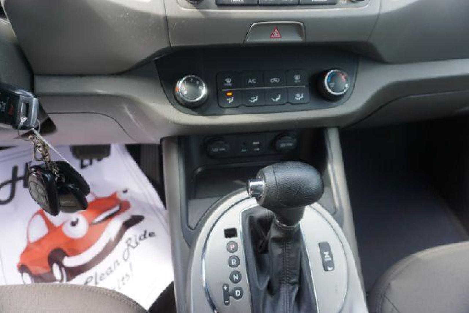 2016 Twilight Blue /Black, cloth Kia Sportage LX AWD (KNDPBCAC8G7) with an 2.4L V6 DOHC 24V engine, 6-Speed Automatic transmission, located at 312 Centre Ave, Schuylkill Haven, PA, 17972, (570) 593-5278, 40.638130, -76.177383 - remote engine starter, towing camper pkg - Photo#34