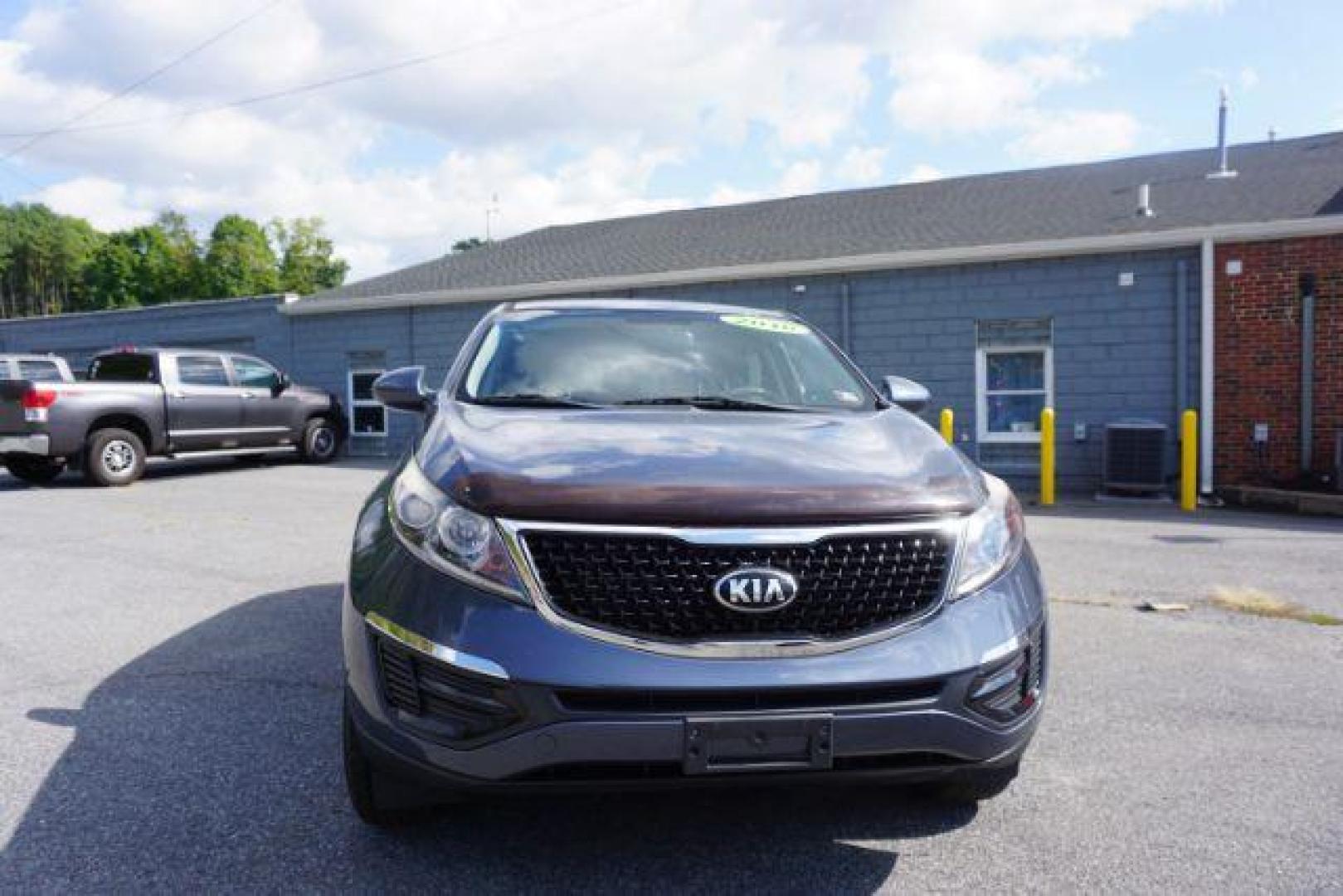 2016 Twilight Blue /Black, cloth Kia Sportage LX AWD (KNDPBCAC8G7) with an 2.4L V6 DOHC 24V engine, 6-Speed Automatic transmission, located at 312 Centre Ave, Schuylkill Haven, PA, 17972, (570) 593-5278, 40.638130, -76.177383 - remote engine starter, towing camper pkg - Photo#4