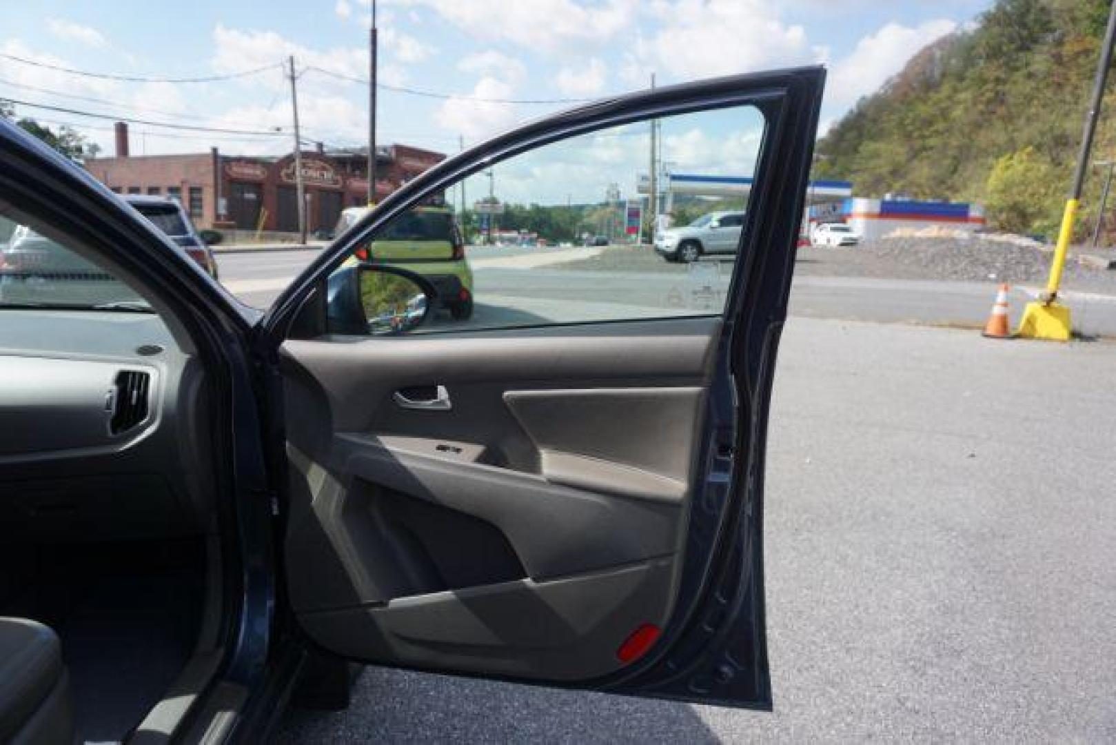 2016 Twilight Blue /Black, cloth Kia Sportage LX AWD (KNDPBCAC8G7) with an 2.4L V6 DOHC 24V engine, 6-Speed Automatic transmission, located at 312 Centre Ave, Schuylkill Haven, PA, 17972, (570) 593-5278, 40.638130, -76.177383 - remote engine starter, towing camper pkg - Photo#55