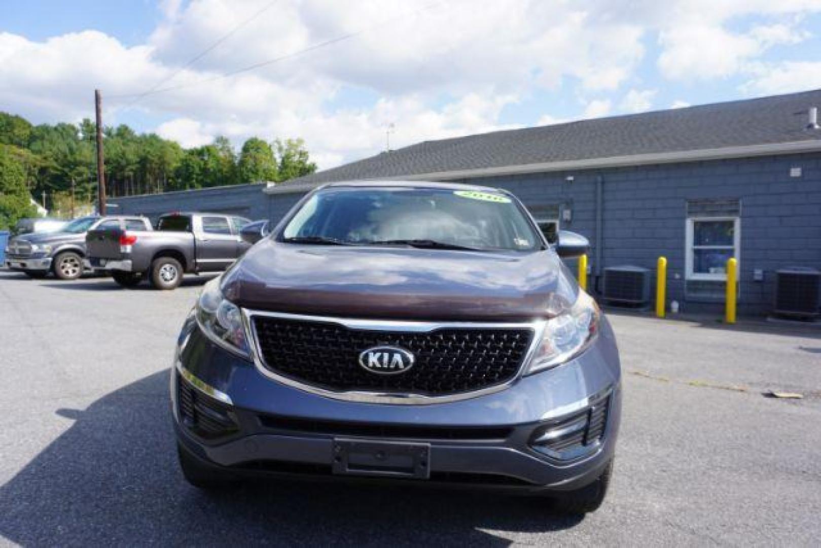 2016 Twilight Blue /Black, cloth Kia Sportage LX AWD (KNDPBCAC8G7) with an 2.4L V6 DOHC 24V engine, 6-Speed Automatic transmission, located at 312 Centre Ave, Schuylkill Haven, PA, 17972, (570) 593-5278, 40.638130, -76.177383 - remote engine starter, towing camper pkg - Photo#5