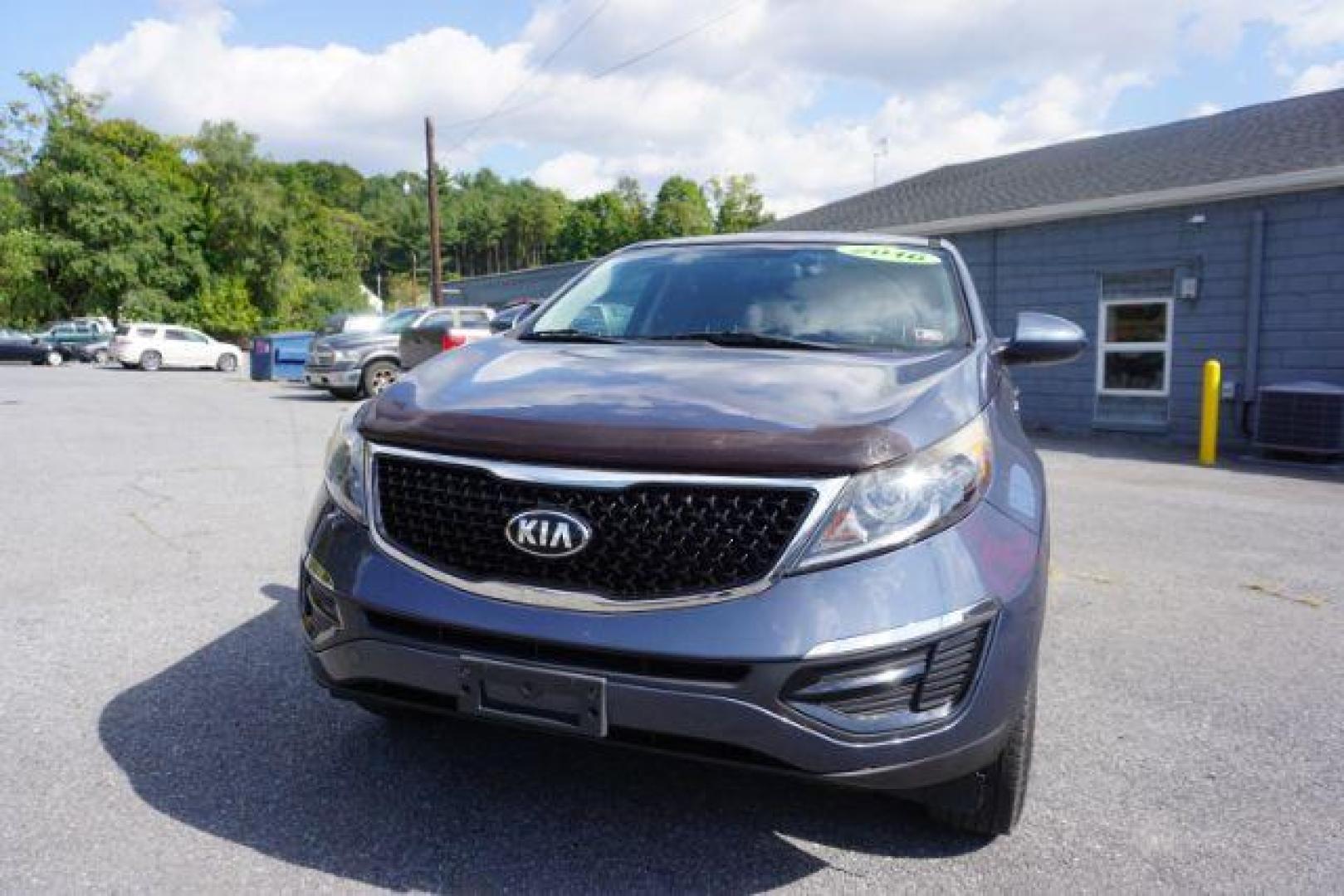 2016 Twilight Blue /Black, cloth Kia Sportage LX AWD (KNDPBCAC8G7) with an 2.4L V6 DOHC 24V engine, 6-Speed Automatic transmission, located at 312 Centre Ave, Schuylkill Haven, PA, 17972, (570) 593-5278, 40.638130, -76.177383 - remote engine starter, towing camper pkg - Photo#6