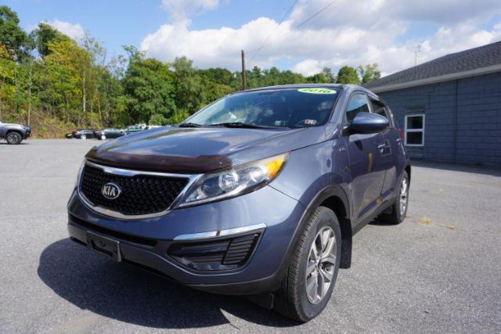 2016 Twilight Blue /Black, cloth Kia Sportage LX AWD (KNDPBCAC8G7) with an 2.4L V6 DOHC 24V engine, 6-Speed Automatic transmission, located at 312 Centre Ave, Schuylkill Haven, PA, 17972, (570) 593-5278, 40.638130, -76.177383 - remote engine starter, towing camper pkg - Photo#7