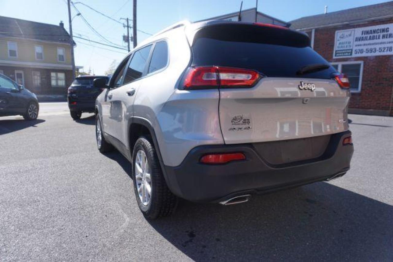 2017 Granite Metallic Clear Coat /Black, premium cloth Jeep Cherokee Latitude 4WD (1C4PJMCSXHW) with an 3.2L V6 DOHC 24V engine, 9-Speed Automatic transmission, located at 312 Centre Ave, Schuylkill Haven, PA, 17972, (570) 593-5278, 40.638130, -76.177383 - heated exterior mirrors, heated front seats, luggage rack, navigation system, passive keyless entry, rear parking sensors, remote engine starter - Photo#12