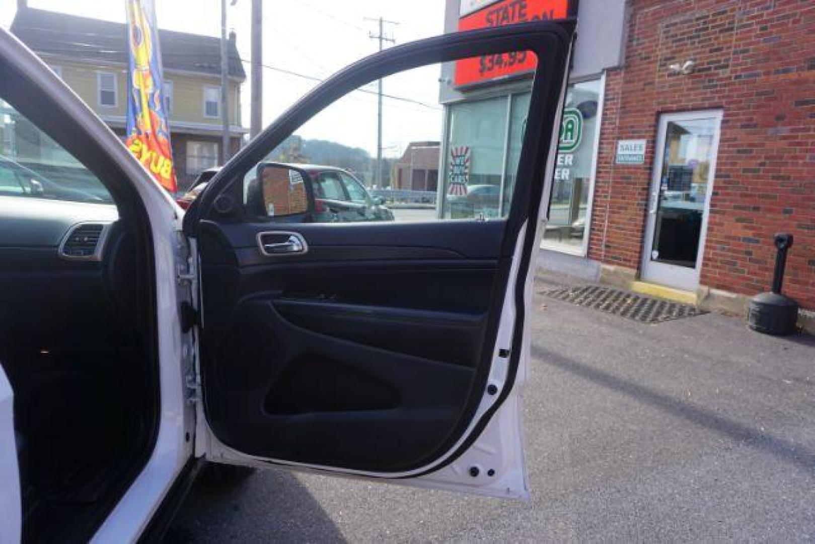 2016 Bright White Clear Coat /Black, cloth Jeep Grand Cherokee Laredo 4WD (1C4RJFAG1GC) with an 3.6L V6 DOHC 24V engine, 8-Speed Automatic transmission, located at 312 Centre Ave, Schuylkill Haven, PA, 17972, (570) 593-5278, 40.638130, -76.177383 - back up camera, locking/limited slip diff, luggage rack, luggage rack, rear parking sensors - Photo#45