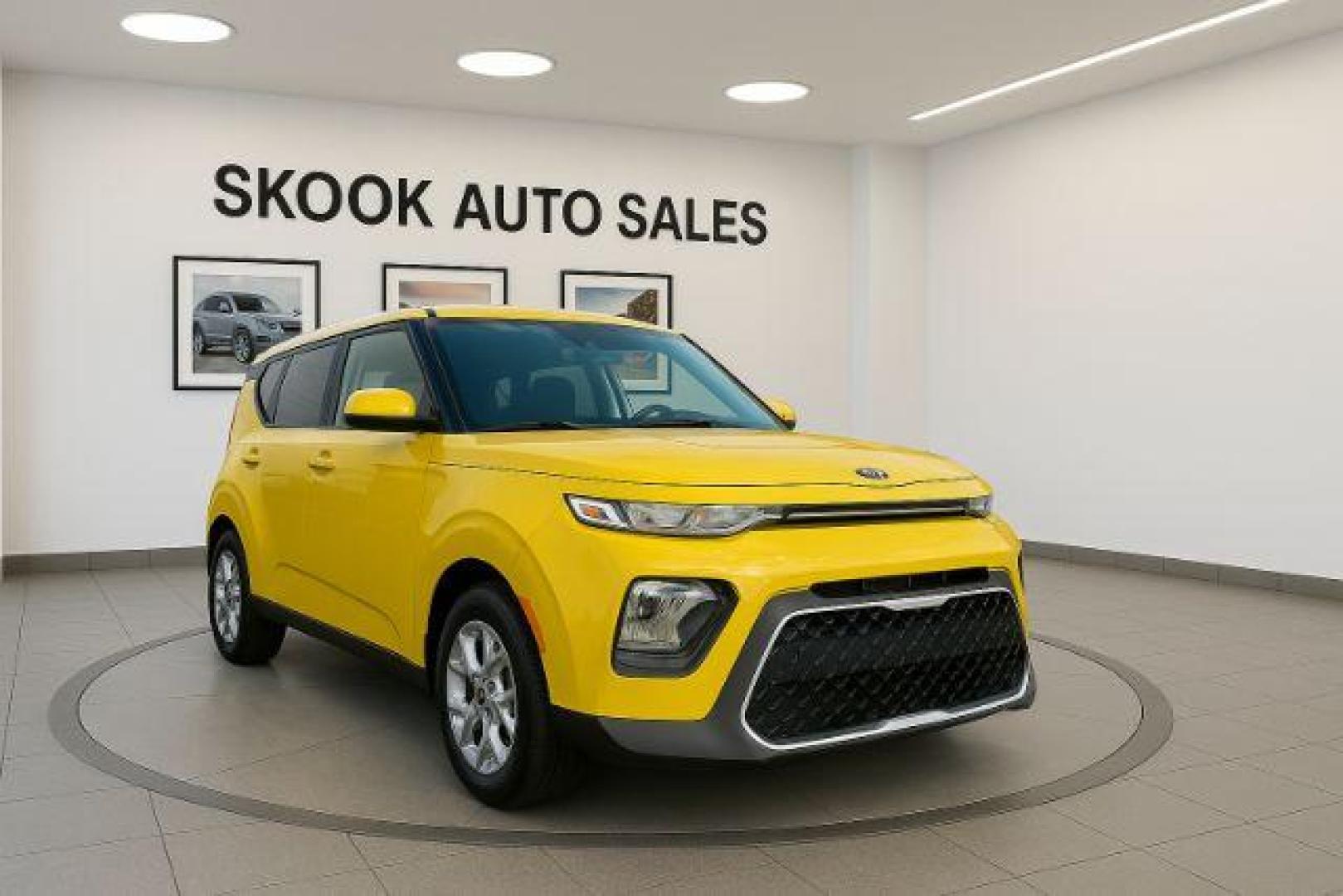 2020 Solar Yellow /Gray Two-Tone Woven Cloth, cloth Kia Soul S (KNDJ23AUXL7) with an 2.0L L4 DOHC 16V engine, Continuously Variable Transmission transmission, located at 312 Centre Ave, Schuylkill Haven, PA, 17972, (570) 593-5278, 40.638130, -76.177383 - Photo#59