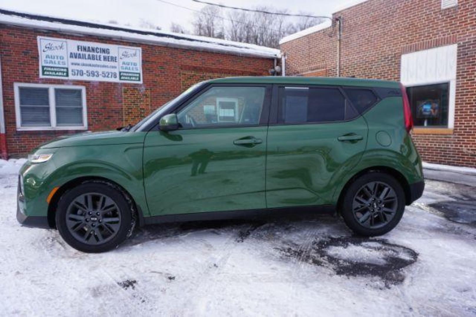 2020 Undercover Green /Gray Two-Tone Tricot Cloth, premium cloth Kia Soul EX (KNDJ33AU9L7) with an 2.0L L4 DOHC 16V engine, Continuously Variable Transmission transmission, located at 312 Centre Ave, Schuylkill Haven, PA, 17972, (570) 593-5278, 40.638130, -76.177383 - remote engine starter - Photo#0