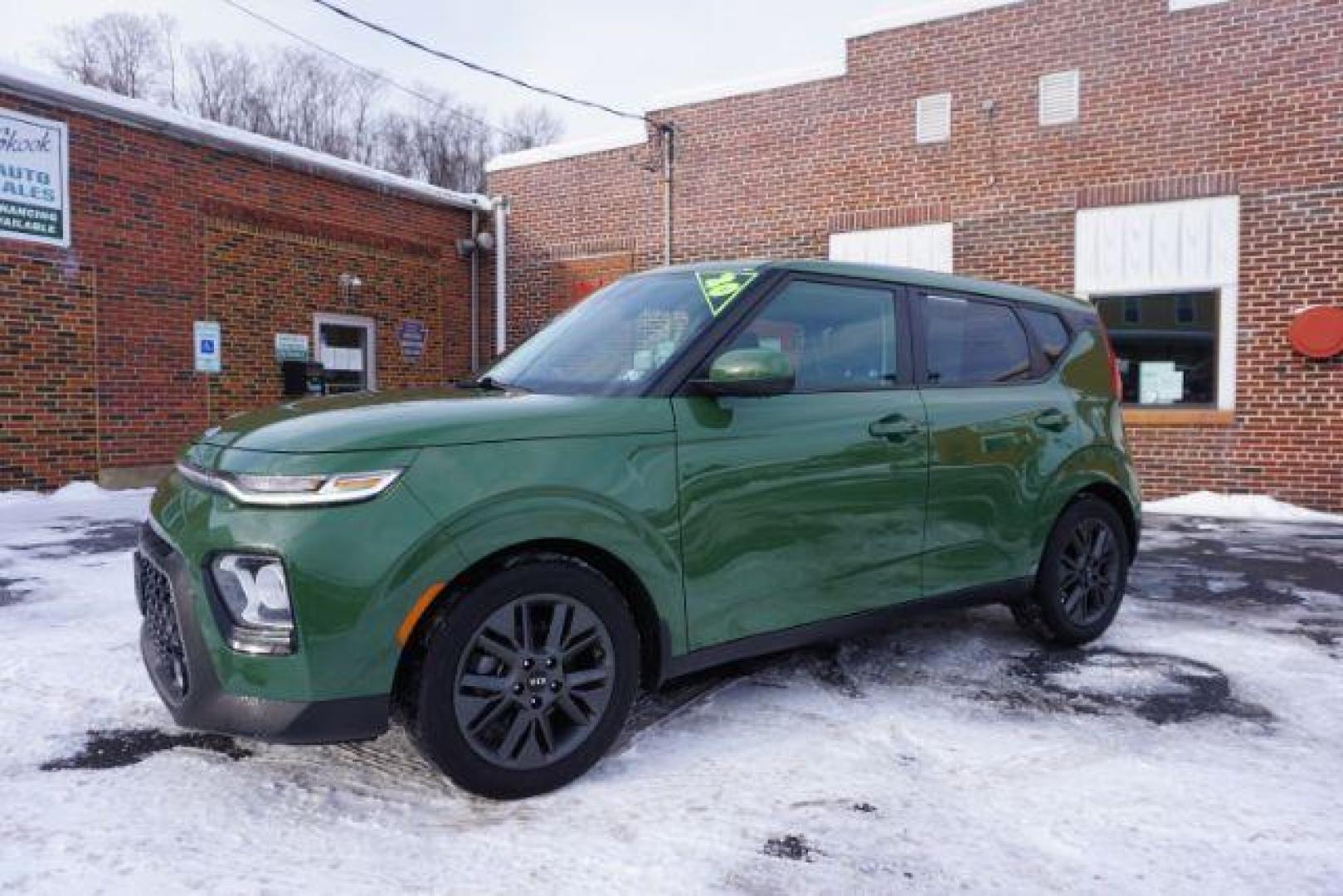 2020 Undercover Green /Gray Two-Tone Tricot Cloth, premium cloth Kia Soul EX (KNDJ33AU9L7) with an 2.0L L4 DOHC 16V engine, Continuously Variable Transmission transmission, located at 312 Centre Ave, Schuylkill Haven, PA, 17972, (570) 593-5278, 40.638130, -76.177383 - remote engine starter - Photo#1