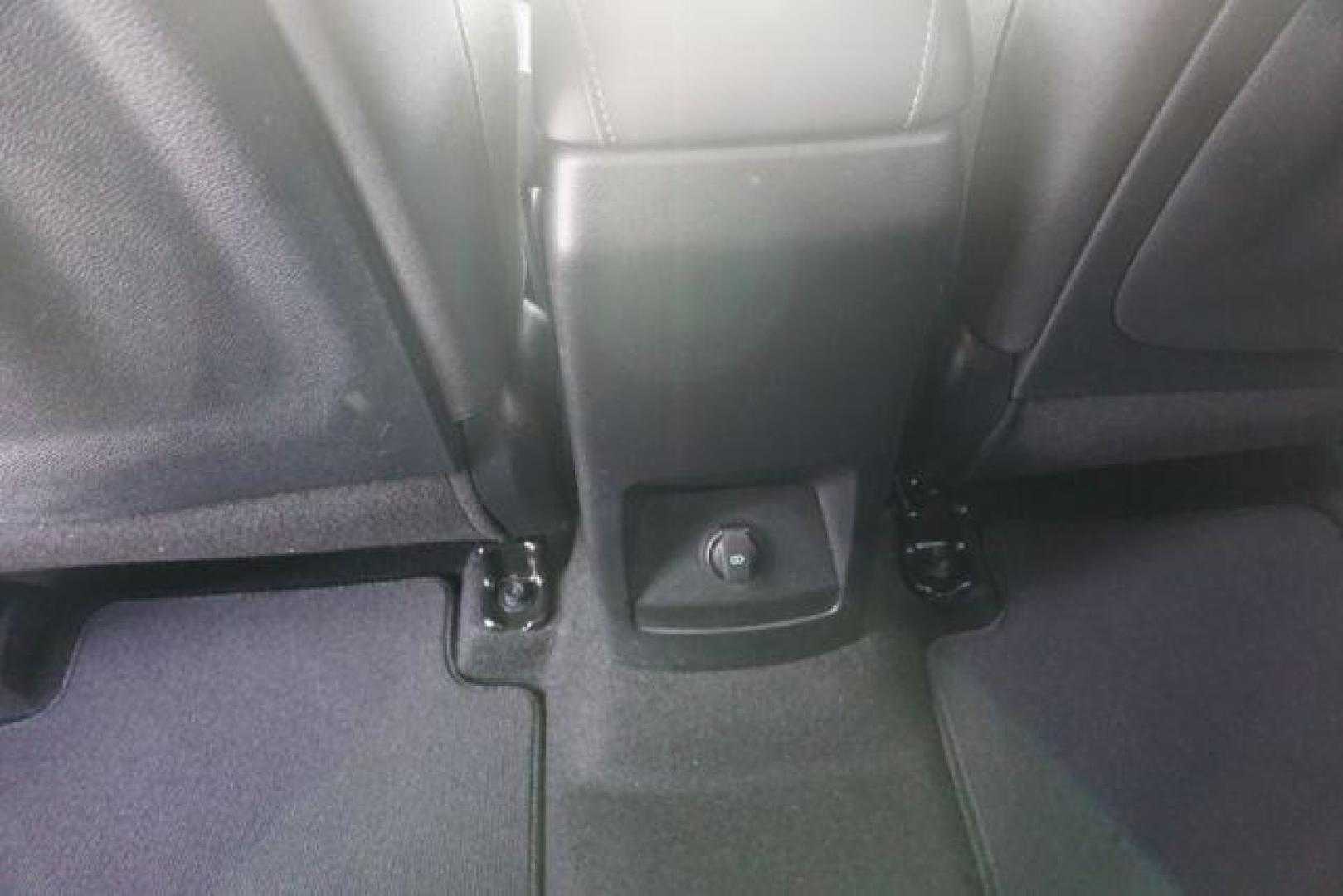 2020 Undercover Green /Gray Two-Tone Tricot Cloth, premium cloth Kia Soul EX (KNDJ33AU9L7) with an 2.0L L4 DOHC 16V engine, Continuously Variable Transmission transmission, located at 312 Centre Ave, Schuylkill Haven, PA, 17972, (570) 593-5278, 40.638130, -76.177383 - remote engine starter - Photo#32