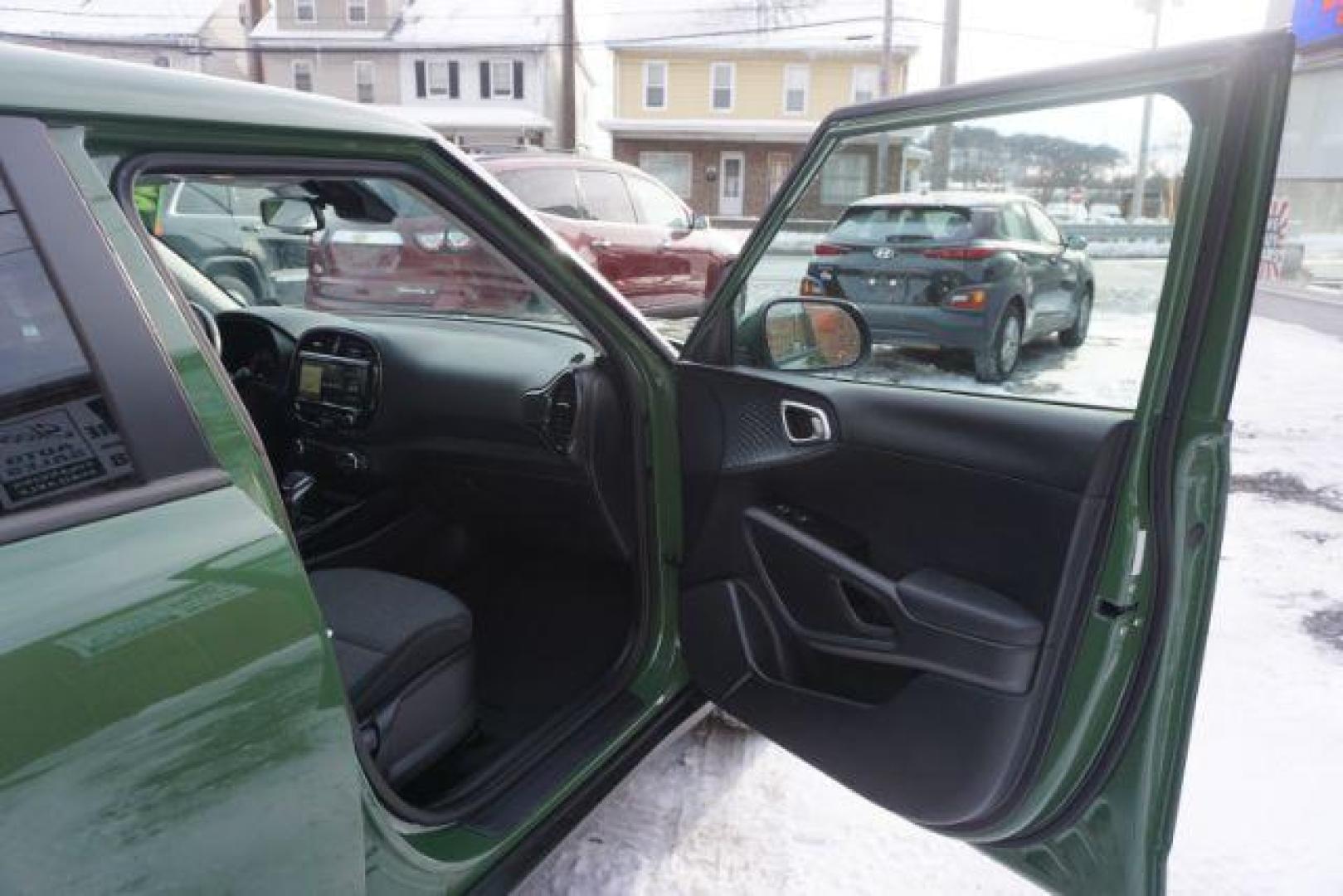 2020 Undercover Green /Gray Two-Tone Tricot Cloth, premium cloth Kia Soul EX (KNDJ33AU9L7) with an 2.0L L4 DOHC 16V engine, Continuously Variable Transmission transmission, located at 312 Centre Ave, Schuylkill Haven, PA, 17972, (570) 593-5278, 40.638130, -76.177383 - remote engine starter - Photo#41