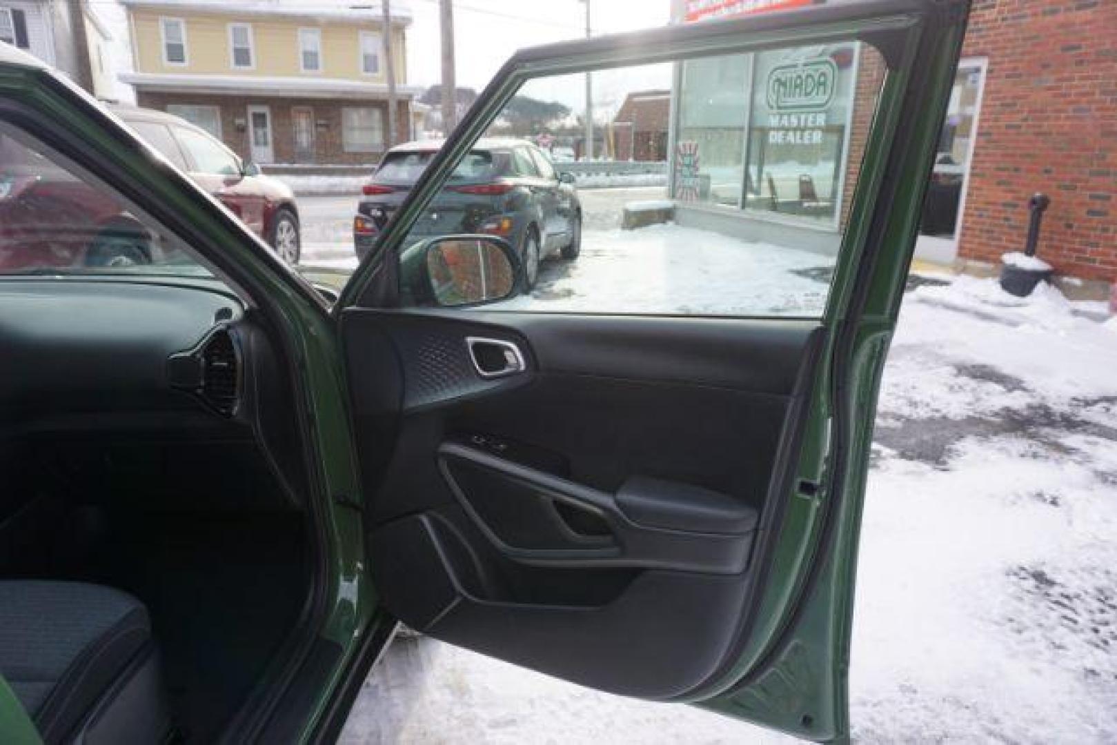 2020 Undercover Green /Gray Two-Tone Tricot Cloth, premium cloth Kia Soul EX (KNDJ33AU9L7) with an 2.0L L4 DOHC 16V engine, Continuously Variable Transmission transmission, located at 312 Centre Ave, Schuylkill Haven, PA, 17972, (570) 593-5278, 40.638130, -76.177383 - remote engine starter - Photo#42