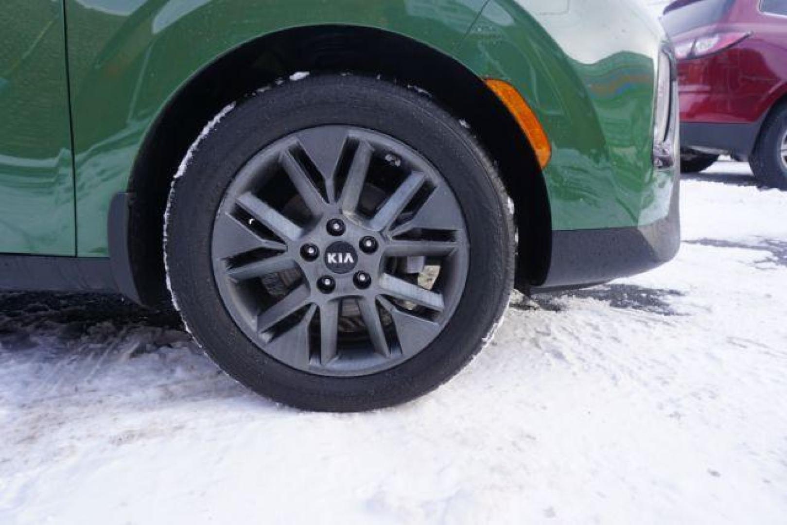 2020 Undercover Green /Gray Two-Tone Tricot Cloth, premium cloth Kia Soul EX (KNDJ33AU9L7) with an 2.0L L4 DOHC 16V engine, Continuously Variable Transmission transmission, located at 312 Centre Ave, Schuylkill Haven, PA, 17972, (570) 593-5278, 40.638130, -76.177383 - remote engine starter - Photo#4