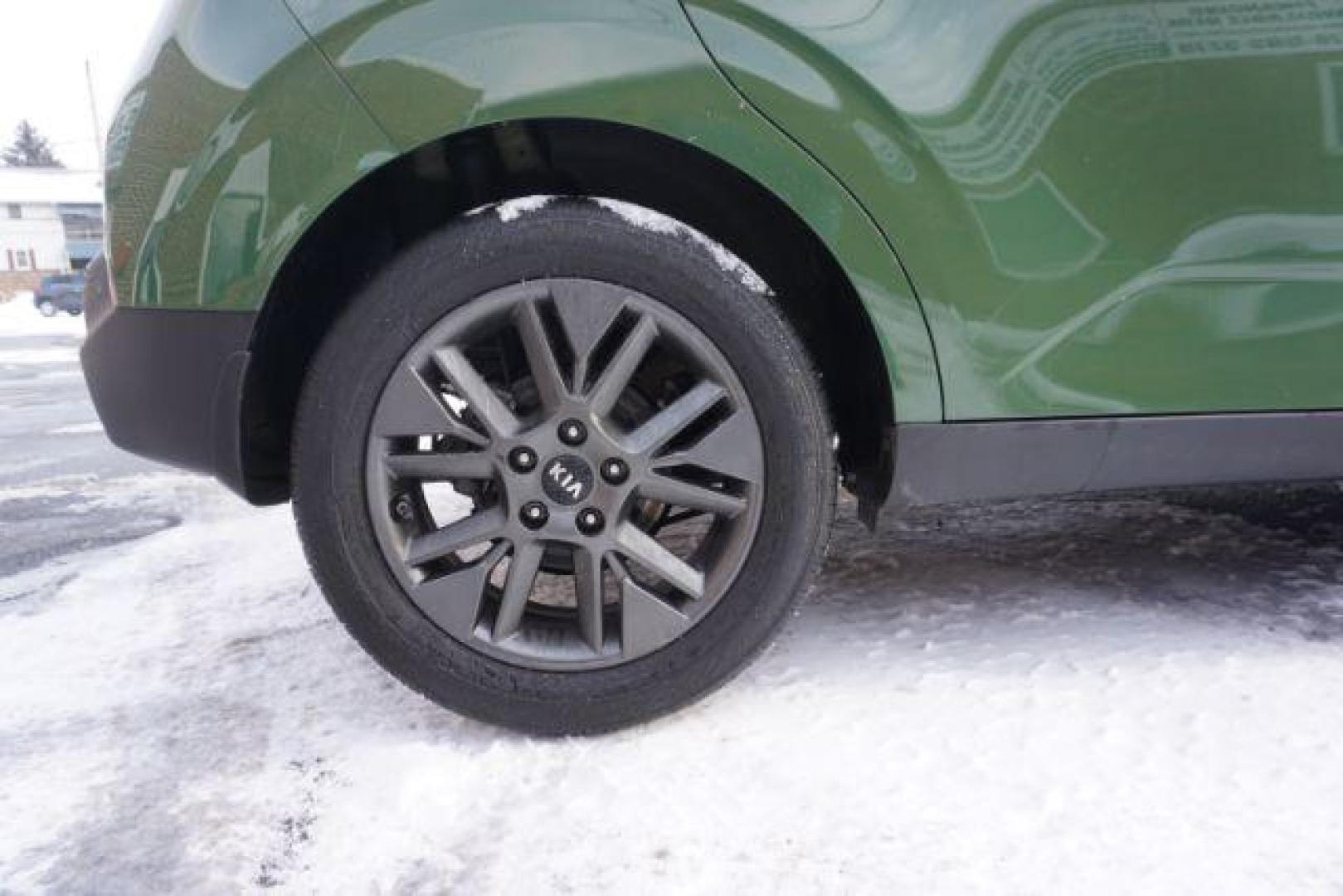 2020 Undercover Green /Gray Two-Tone Tricot Cloth, premium cloth Kia Soul EX (KNDJ33AU9L7) with an 2.0L L4 DOHC 16V engine, Continuously Variable Transmission transmission, located at 312 Centre Ave, Schuylkill Haven, PA, 17972, (570) 593-5278, 40.638130, -76.177383 - remote engine starter - Photo#5