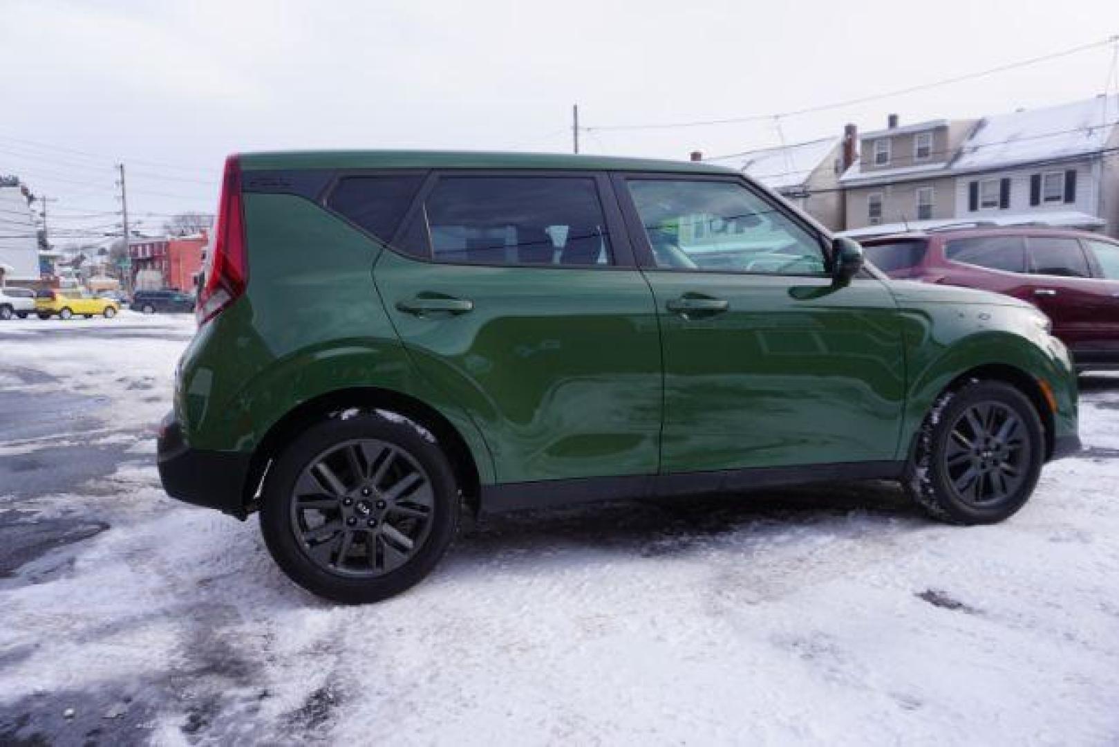 2020 Undercover Green /Gray Two-Tone Tricot Cloth, premium cloth Kia Soul EX (KNDJ33AU9L7) with an 2.0L L4 DOHC 16V engine, Continuously Variable Transmission transmission, located at 312 Centre Ave, Schuylkill Haven, PA, 17972, (570) 593-5278, 40.638130, -76.177383 - remote engine starter - Photo#6