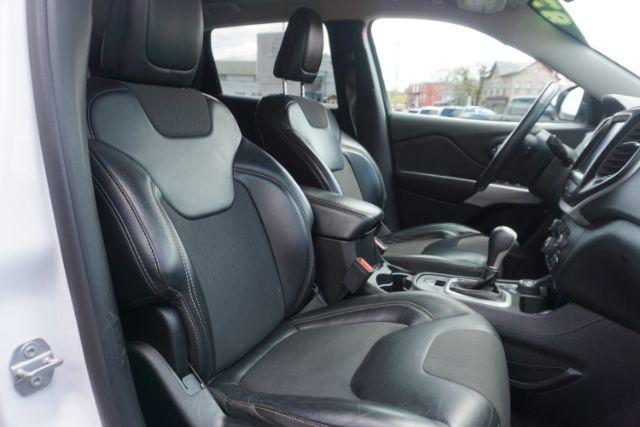 2018 Bright White Clear Coat /Black, leather/cloth Jeep Cherokee Latitude Plus 4WD (1C4PJMLX3JD) with an 3.2L V6 DOHC 24V engine, 9-Speed Automatic transmission, located at 312 Centre Ave, Schuylkill Haven, PA, 17972, (570) 593-5278, 40.638130, -76.177383 - Heated front seats, luggage rack, navigation, rear parking sensors, remote engine starter - Photo#54