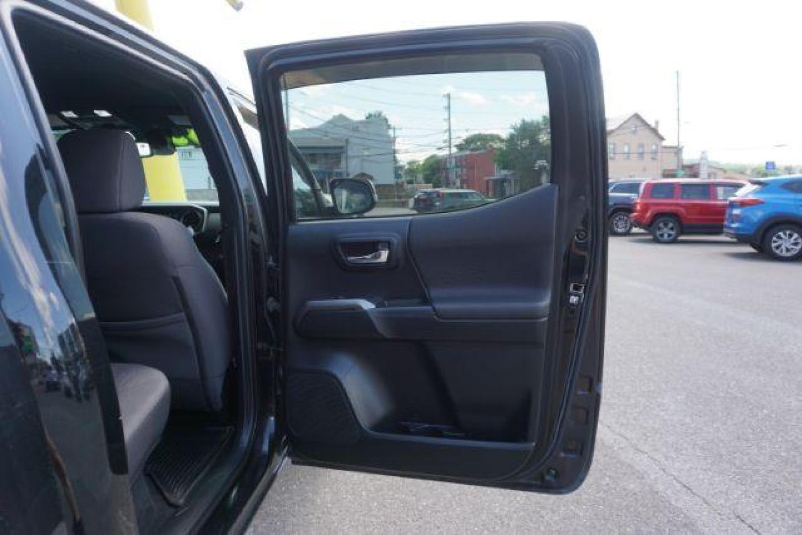 2018 Midnight Black Metallic Toyota Tacoma SR V6 | SR5 V6 | TRD Sport | TRD Off Road | TRD Pro | Limited (5TFCZ5AN4JX) with an 3.5L V-6 port/direct injection engine, located at 312 Centre Ave, Schuylkill Haven, PA, 17972, (570) 593-5278, 40.638130, -76.177383 - Aluminum/alloy wheels, Navigation system, rear parking sensor, hard bed cover, towing pkg - Photo#37