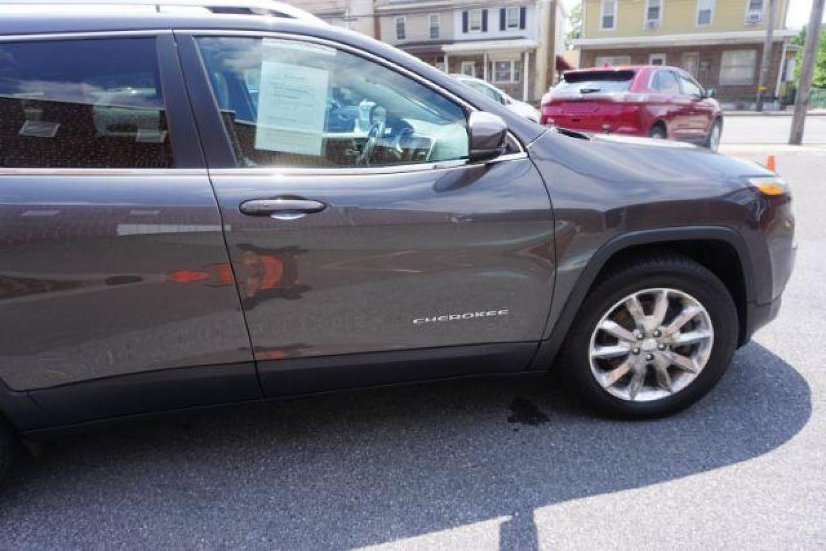 2015 Granite Crystal Metallic Clearcoat /Black Jeep Cherokee Limited (1C4PJMDS8FW) with an Pentastar 3.2L V-6 DOHC engine, located at 312 Centre Ave, Schuylkill Haven, PA, 17972, (570) 593-5278, 40.638130, -76.177383 - Photo#11