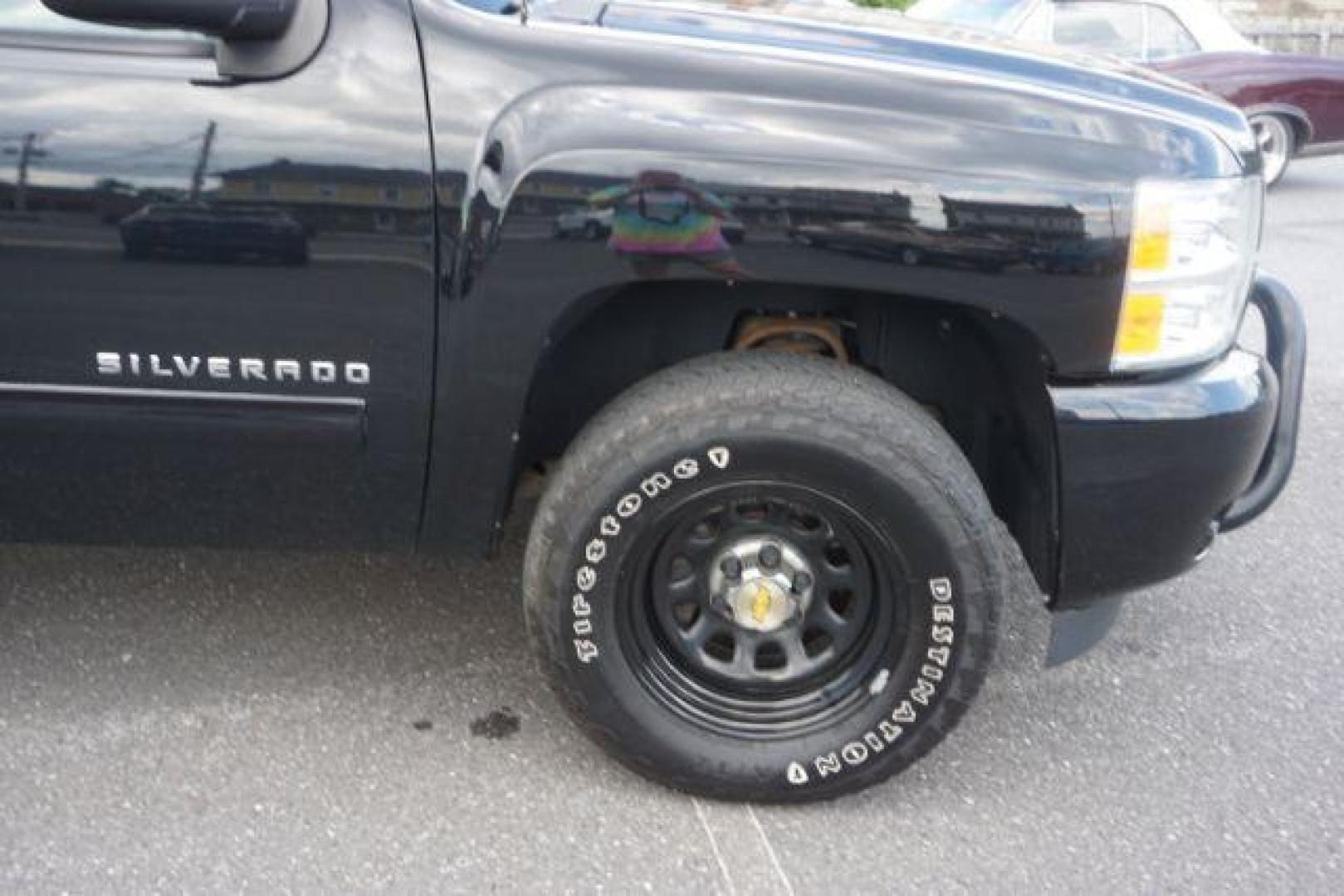 2012 Black Chevrolet Silverado 1500 LT (1GCRKSE73CZ) , located at 312 Centre Ave, Schuylkill Haven, PA, 17972, (570) 593-5278, 40.638130, -76.177383 - Photo#9