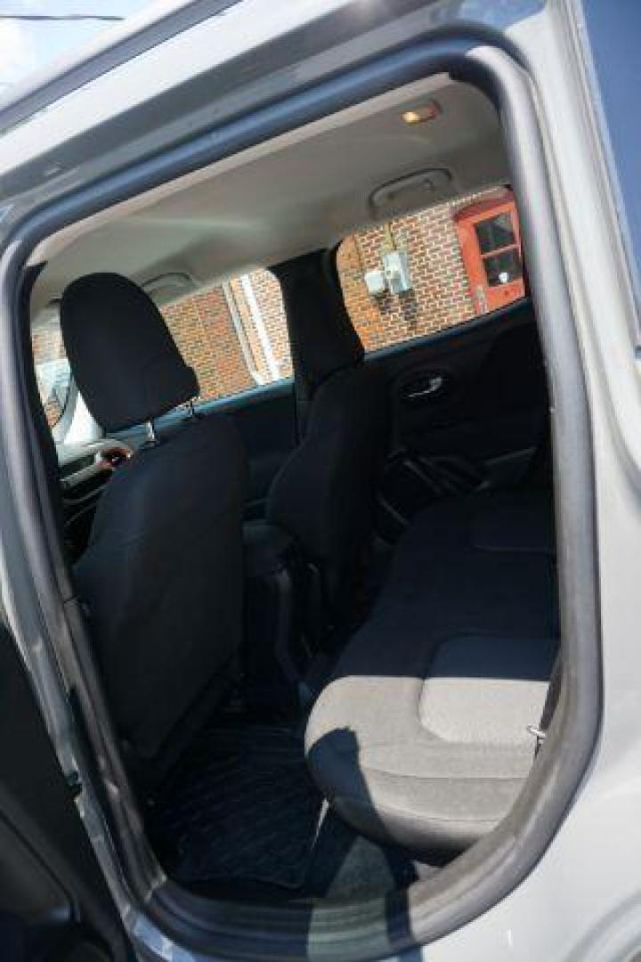 2020 Sting-Gray Clearcoat /Sandstorm/Black Jeep Renegade North Edition 4X4 (ZACNJBAB3LP) with an Tigershark MultiAir 2.4L I-4 variable valve contro engine, located at 312 Centre Ave, Schuylkill Haven, PA, 17972, (570) 593-5278, 40.638130, -76.177383 - Photo#7