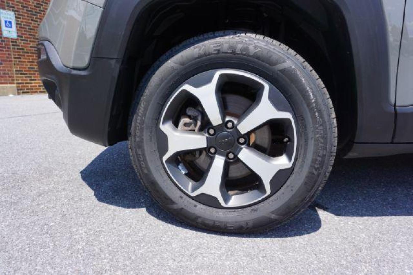 2020 Sting-Gray Clearcoat /Sandstorm/Black Jeep Renegade North Edition 4X4 (ZACNJBAB3LP) with an Tigershark MultiAir 2.4L I-4 variable valve contro engine, located at 312 Centre Ave, Schuylkill Haven, PA, 17972, (570) 593-5278, 40.638130, -76.177383 - Photo#17