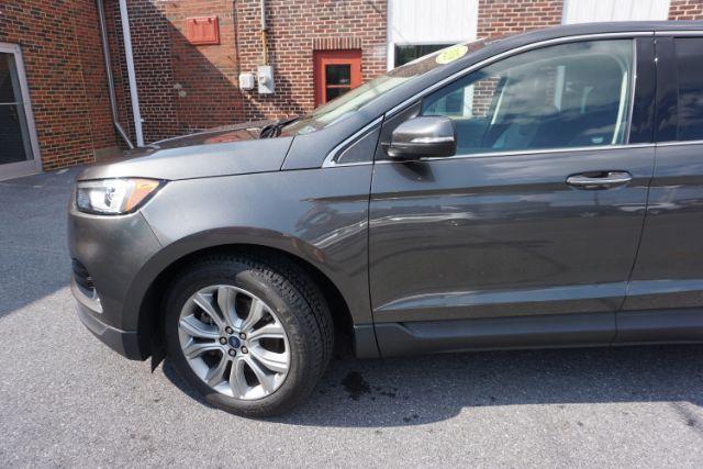 photo of 2019 Ford Edge Titanium