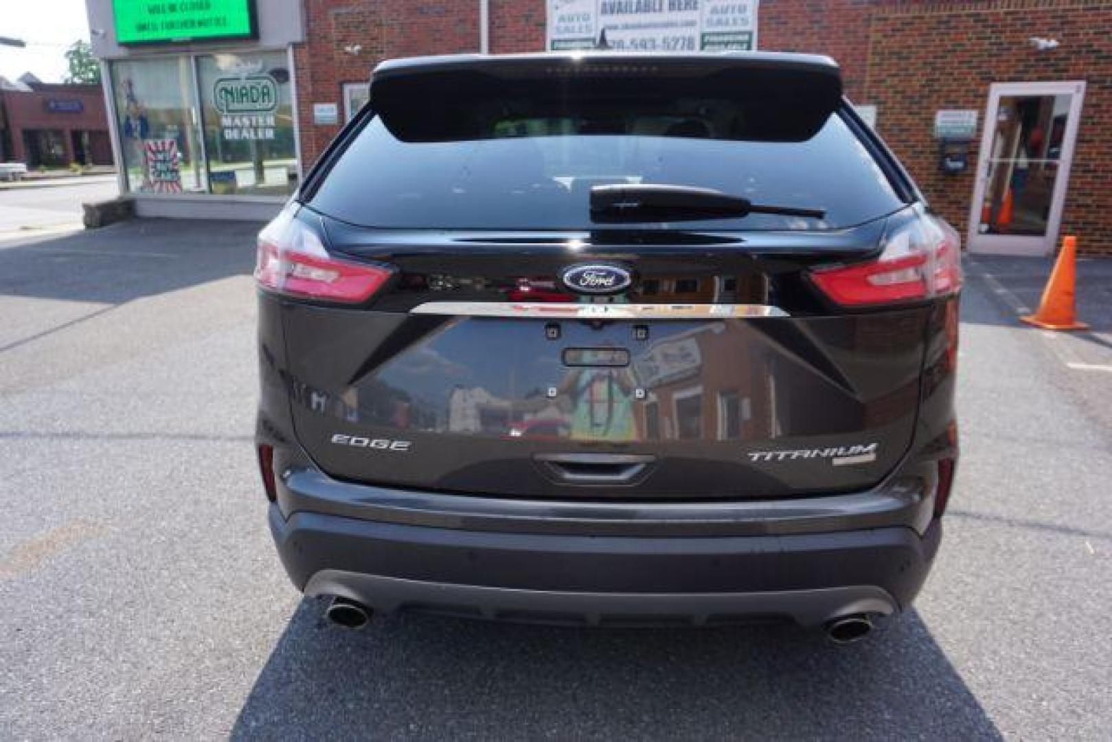 2019 Stone Gray Metallic Ford Edge Titanium (2FMPK4K92KB) with an EcoBoost 2L I-4 gasoline direct injection engine, located at 312 Centre Ave, Schuylkill Haven, PA, 17972, (570) 593-5278, 40.638130, -76.177383 - Photo#4