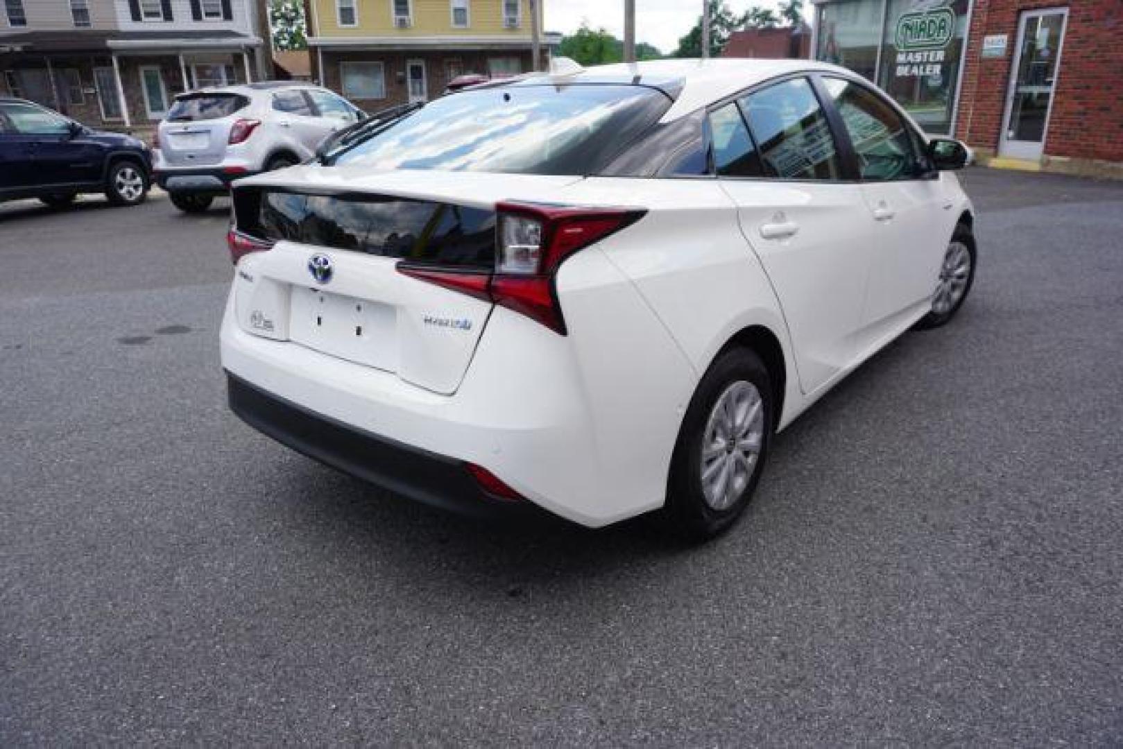 2020 Super White /Black Toyota Prius LE (JTDKARFU8L3) with an 1.8L I-4 DOHC engine, located at 312 Centre Ave, Schuylkill Haven, PA, 17972, (570) 593-5278, 40.638130, -76.177383 - Photo#3
