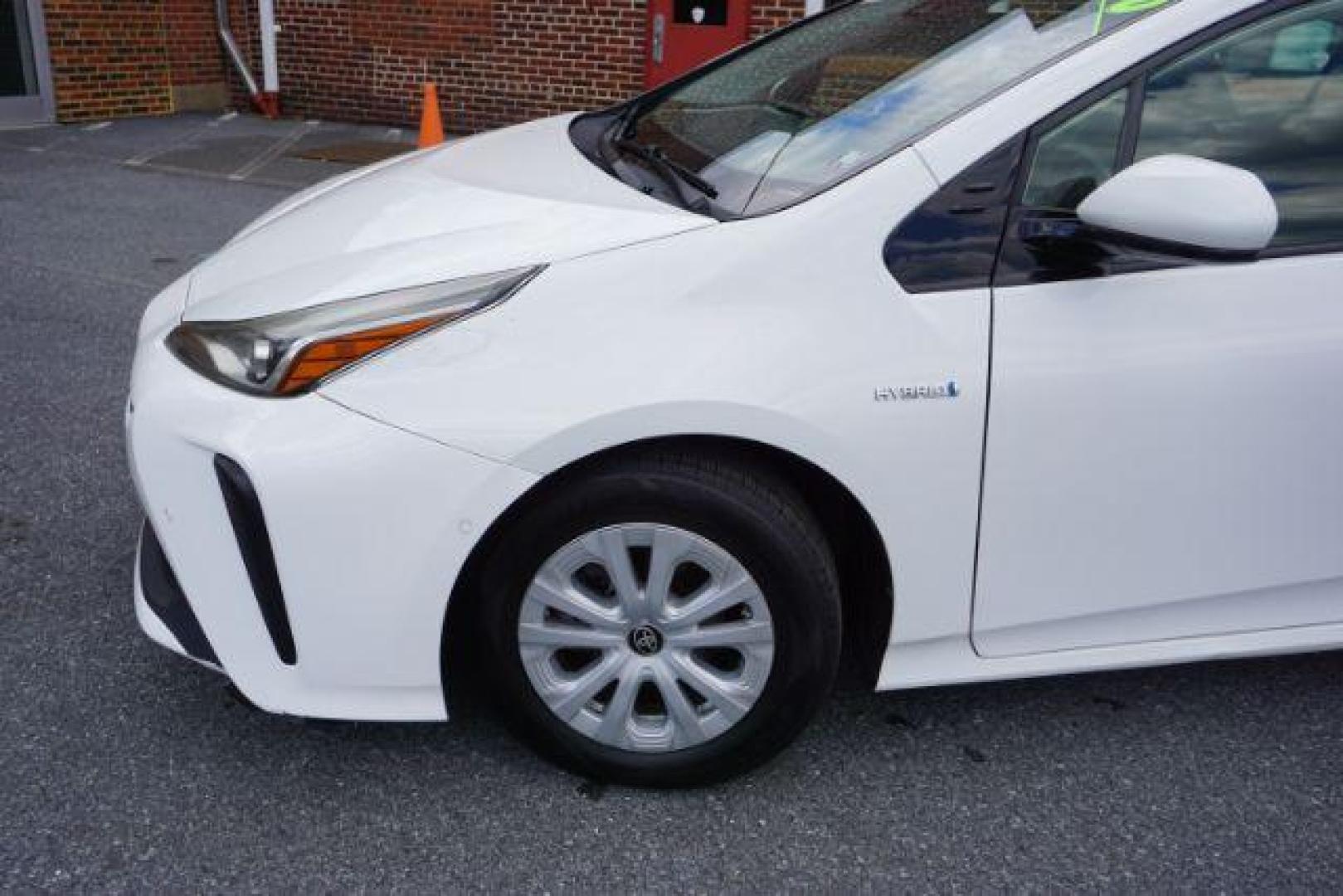 2020 Super White /Black Toyota Prius LE (JTDKARFU8L3) with an 1.8L I-4 DOHC engine, located at 312 Centre Ave, Schuylkill Haven, PA, 17972, (570) 593-5278, 40.638130, -76.177383 - Photo#9