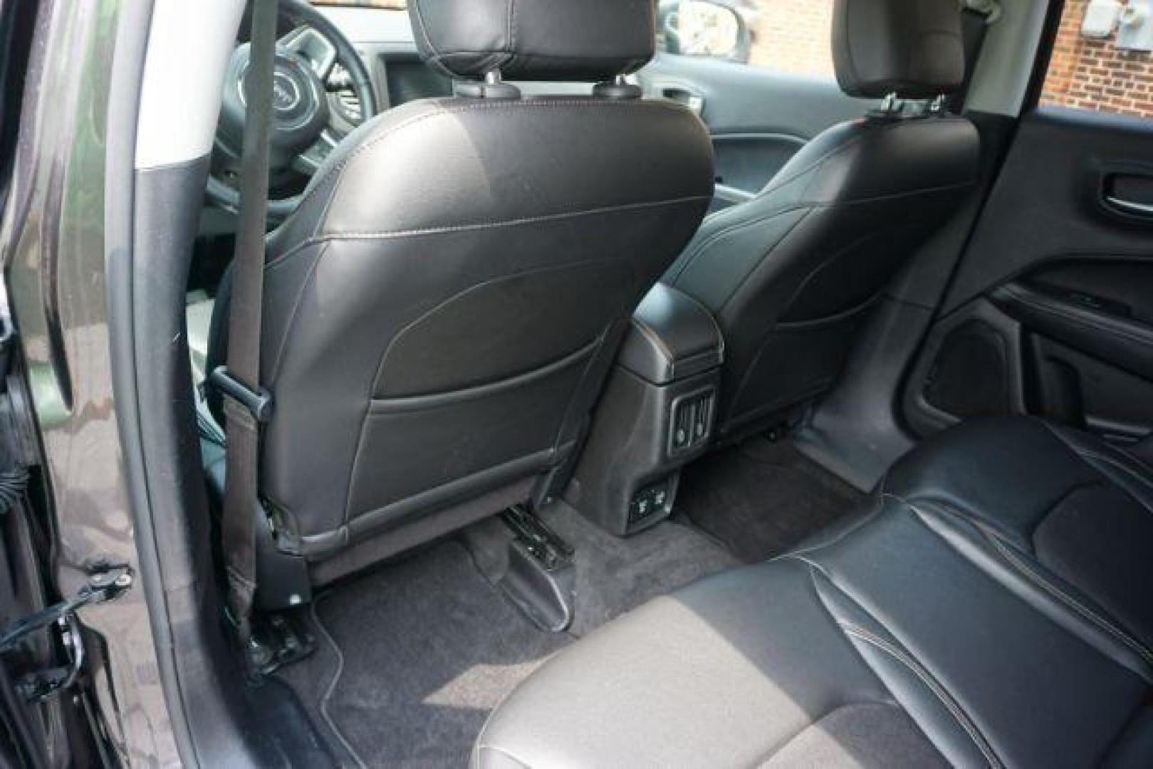 2018 Granite Crystal Metallic Clearcoat /Ski Gray/Black Jeep Compass Latitude 4x4 (3C4NJDBB4JT) , located at 312 Centre Ave, Schuylkill Haven, PA, 17972, (570) 593-5278, 40.638130, -76.177383 - Photo#11