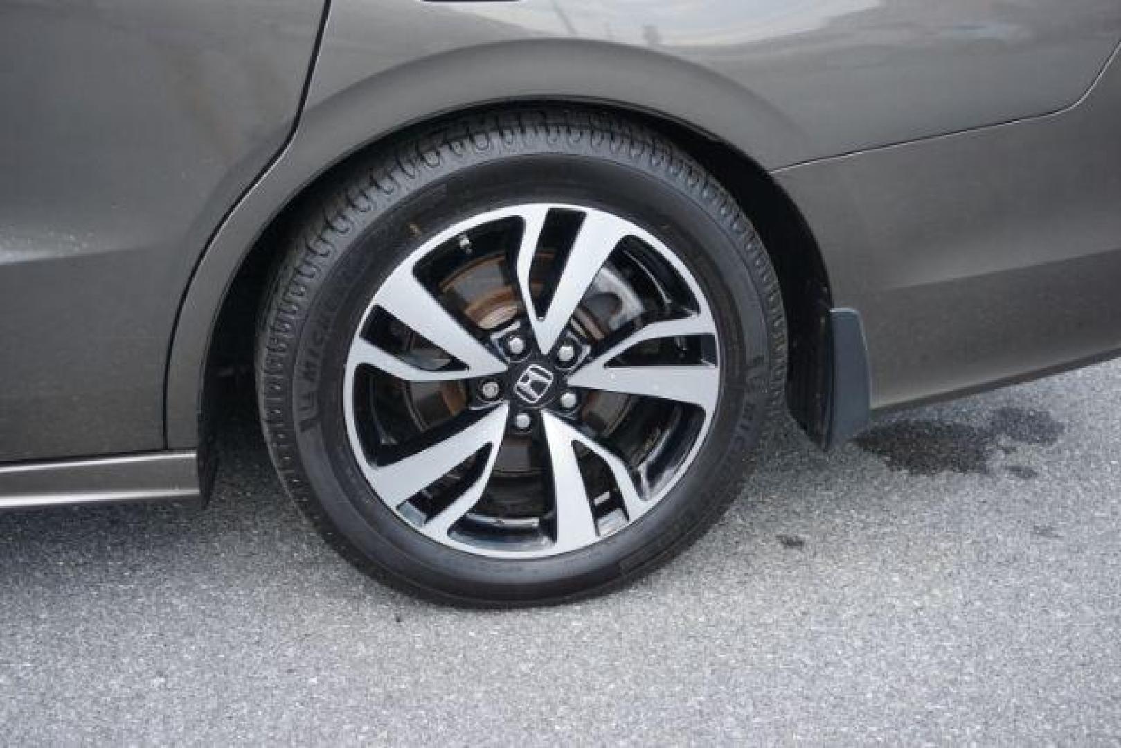 2018 Pacific Pewter Metallic /Gray Honda Odyssey Elite (5FNRL6H94JB) with an 3.5L V-6 gasoline direct injection engine, located at 312 Centre Ave, Schuylkill Haven, PA, 17972, (570) 593-5278, 40.638130, -76.177383 - Photo#11
