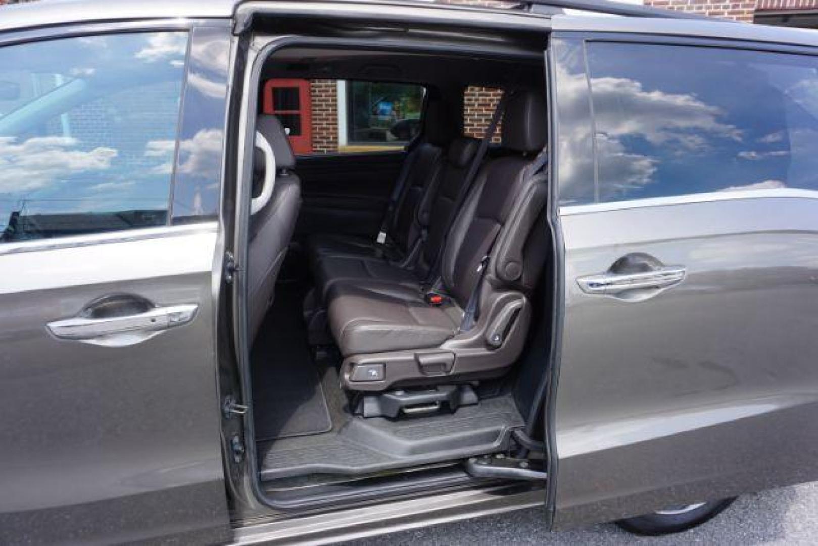 2018 Pacific Pewter Metallic /Gray Honda Odyssey Elite (5FNRL6H94JB) with an 3.5L V-6 gasoline direct injection engine, located at 312 Centre Ave, Schuylkill Haven, PA, 17972, (570) 593-5278, 40.638130, -76.177383 - Photo#20