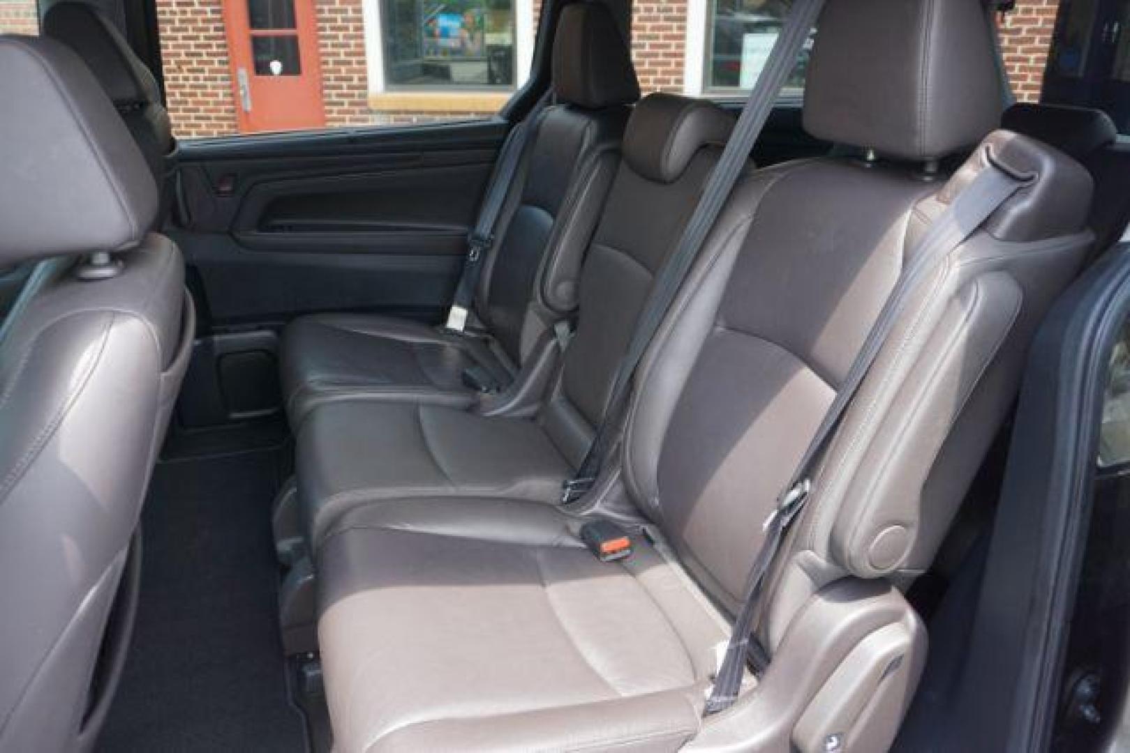 2018 Pacific Pewter Metallic /Gray Honda Odyssey Elite (5FNRL6H94JB) with an 3.5L V-6 gasoline direct injection engine, located at 312 Centre Ave, Schuylkill Haven, PA, 17972, (570) 593-5278, 40.638130, -76.177383 - Photo#21