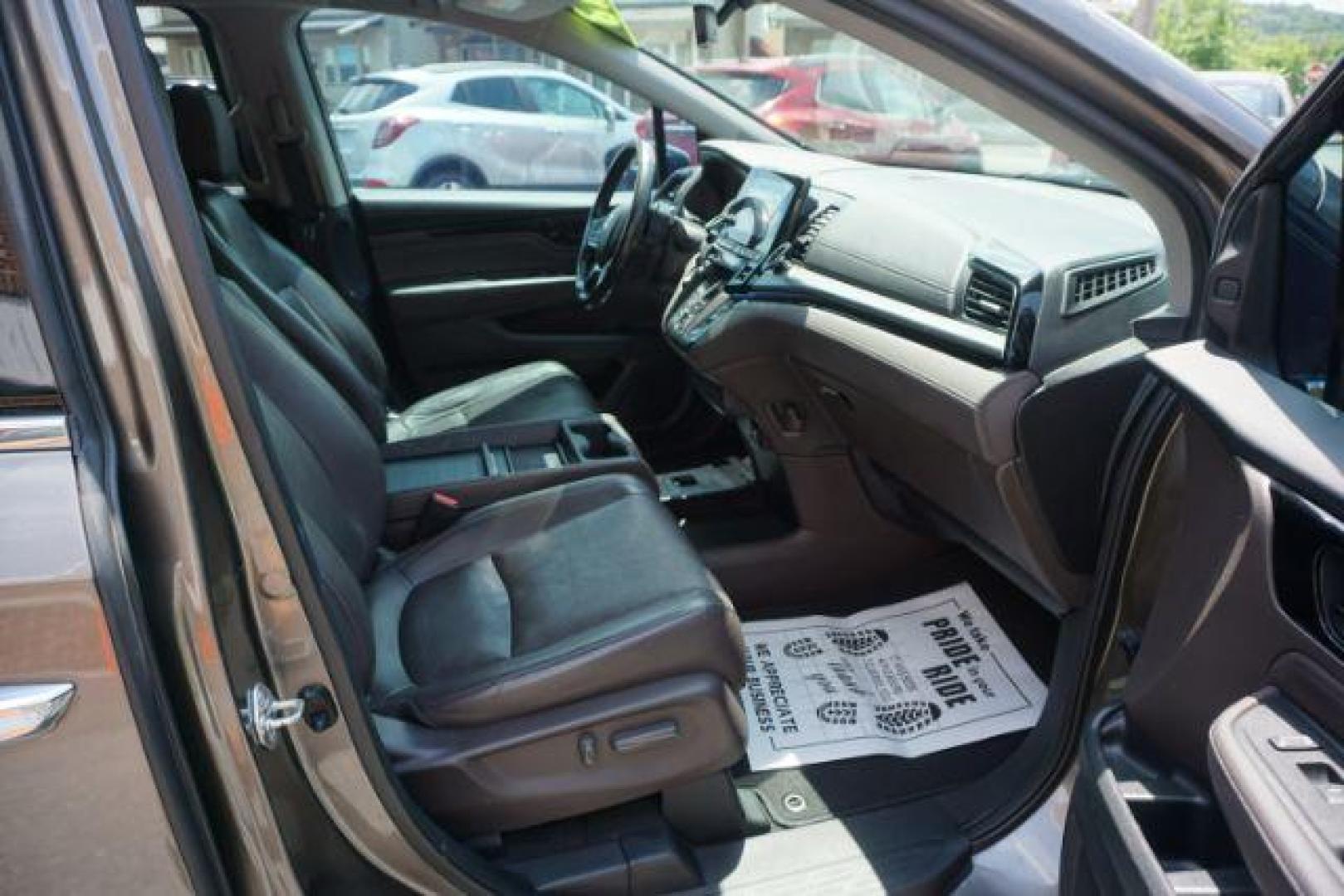 2018 Pacific Pewter Metallic /Gray Honda Odyssey Elite (5FNRL6H94JB) with an 3.5L V-6 gasoline direct injection engine, located at 312 Centre Ave, Schuylkill Haven, PA, 17972, (570) 593-5278, 40.638130, -76.177383 - Photo#28
