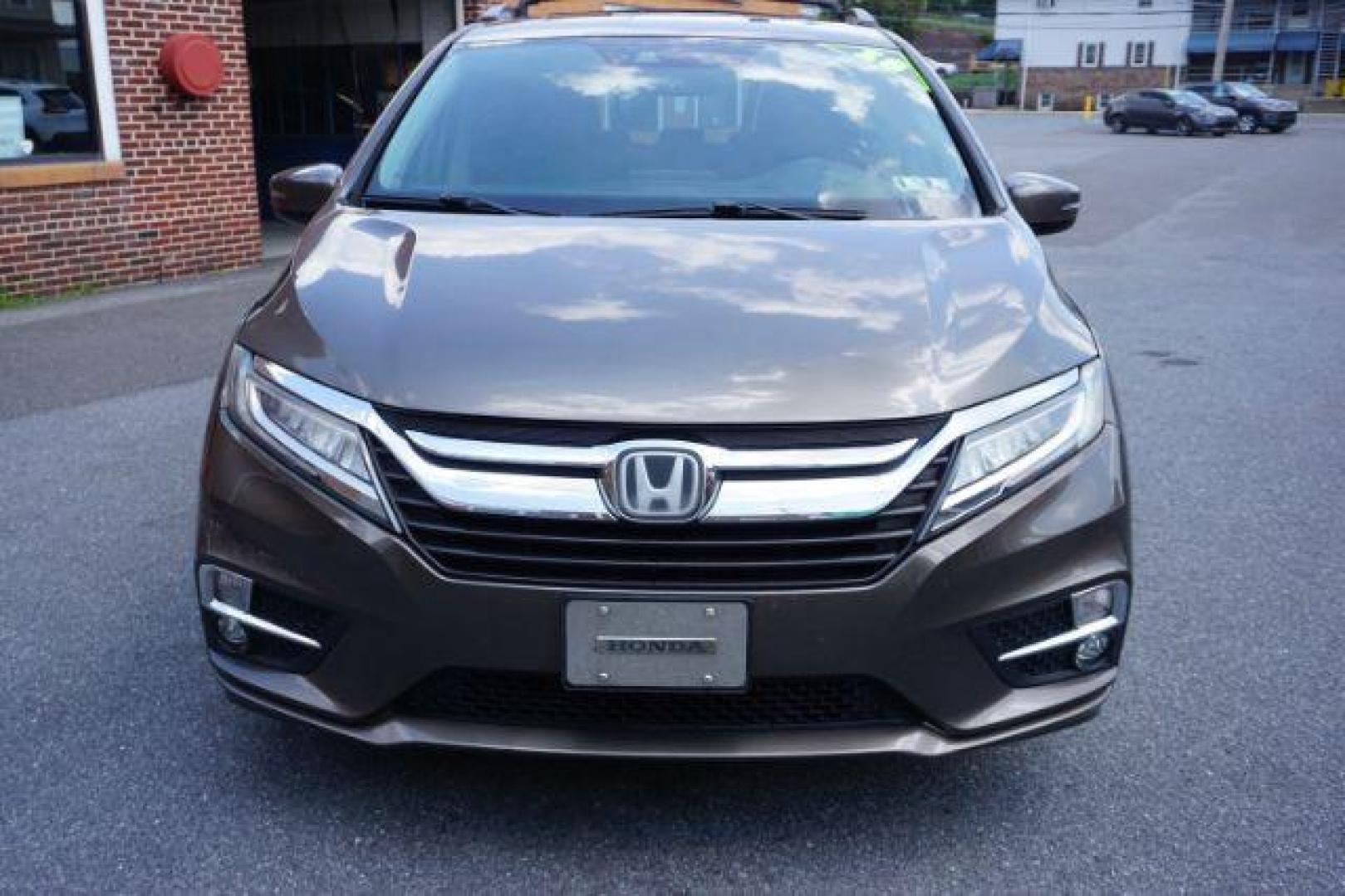 2018 Pacific Pewter Metallic /Gray Honda Odyssey Elite (5FNRL6H94JB) with an 3.5L V-6 gasoline direct injection engine, located at 312 Centre Ave, Schuylkill Haven, PA, 17972, (570) 593-5278, 40.638130, -76.177383 - Photo#2