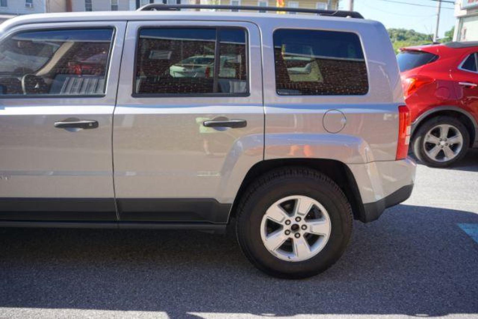2017 Granite Crystal Metallic Clearcoat /Light Pebble Beige/Dark Slate Gray Jeep Patriot Sport 4x4 (1C4NJRBB1HD) with an 2.4L I-4 DOHC engine, located at 312 Centre Ave, Schuylkill Haven, PA, 17972, (570) 593-5278, 40.638130, -76.177383 - Photo#6
