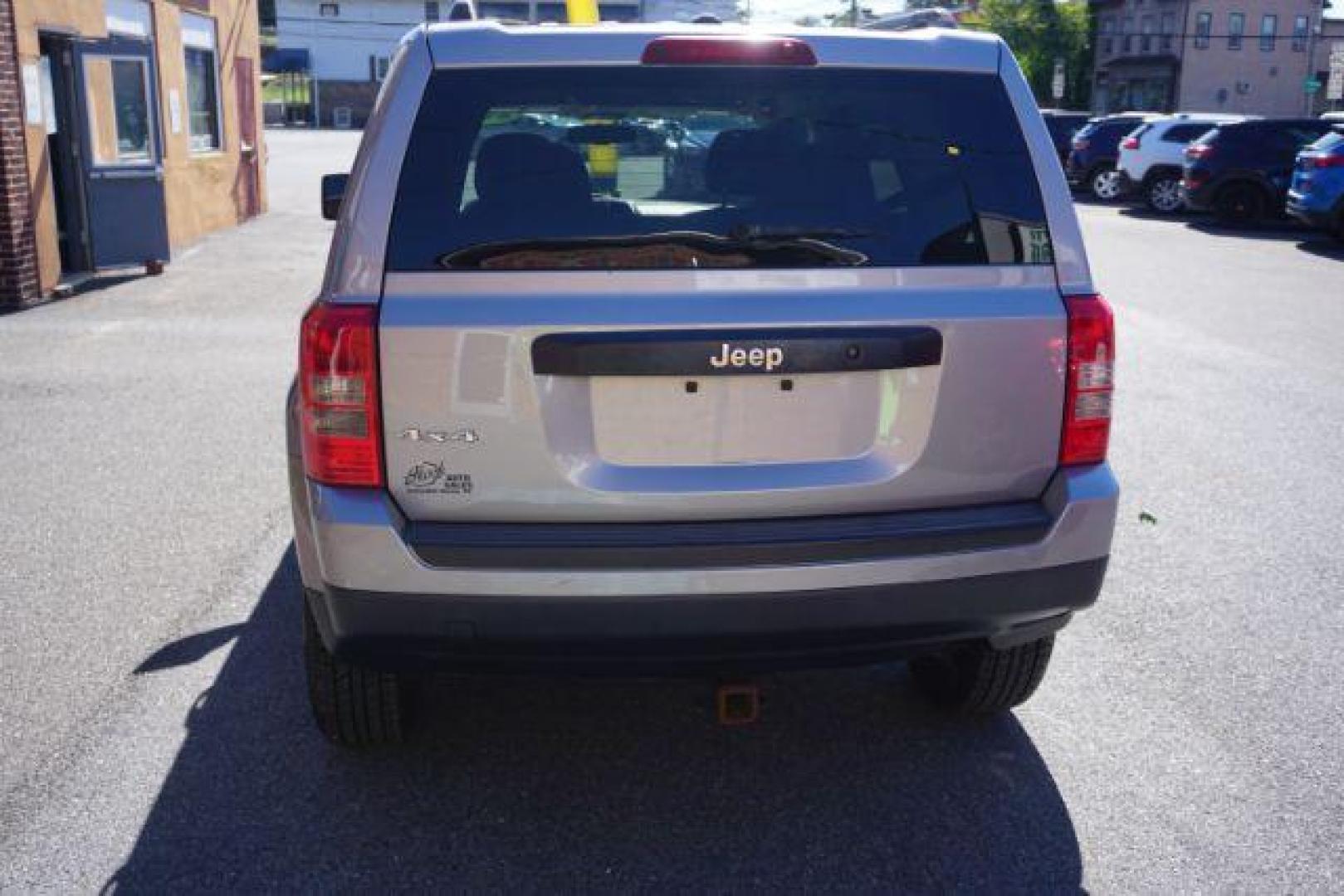 2017 Granite Crystal Metallic Clearcoat /Light Pebble Beige/Dark Slate Gray Jeep Patriot Sport 4x4 (1C4NJRBB1HD) with an 2.4L I-4 DOHC engine, located at 312 Centre Ave, Schuylkill Haven, PA, 17972, (570) 593-5278, 40.638130, -76.177383 - Photo#9