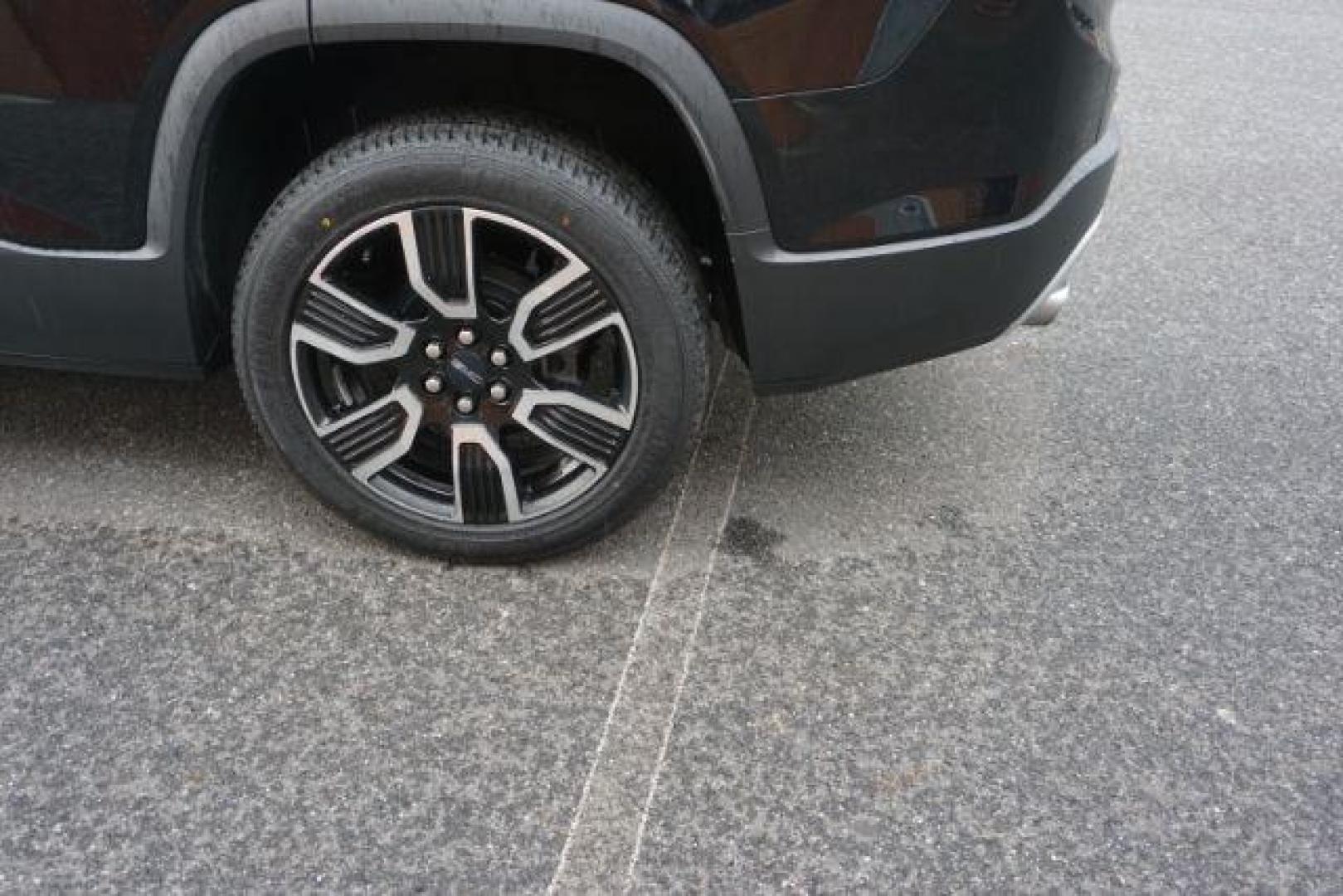 2019 Ebony Twilight Metallic /Cocoa/Light Ash Gray GMC Acadia SLT-1 (1GKKNULS3KZ) with an 3.6L V-6 gasoline direct injection engine, located at 312 Centre Ave, Schuylkill Haven, PA, 17972, (570) 593-5278, 40.638130, -76.177383 - Photo#3