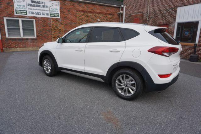 photo of 2017 Hyundai Tucson SE