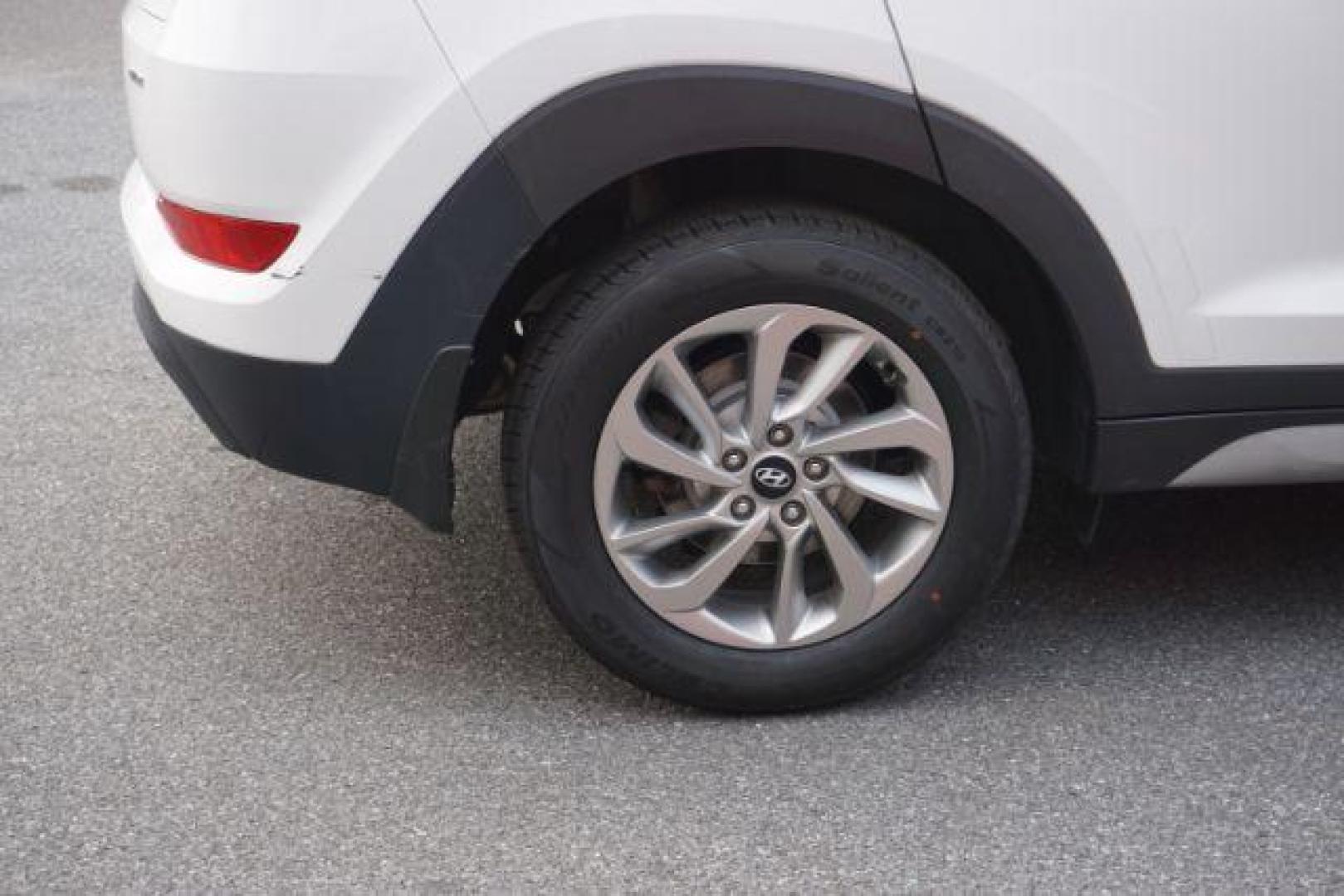 2017 Winter White /Gray Hyundai Tucson SE (KM8J3CA4XHU) with an Nu 2L I-4 gasoline direct injection engine, located at 312 Centre Ave, Schuylkill Haven, PA, 17972, (570) 593-5278, 40.638130, -76.177383 - Photo#28