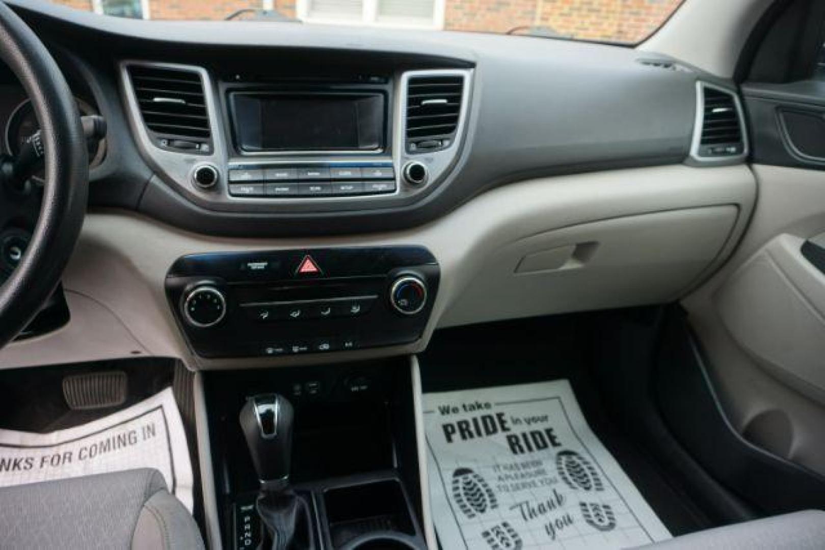 2017 Winter White /Gray Hyundai Tucson SE (KM8J3CA4XHU) with an Nu 2L I-4 gasoline direct injection engine, located at 312 Centre Ave, Schuylkill Haven, PA, 17972, (570) 593-5278, 40.638130, -76.177383 - Photo#14