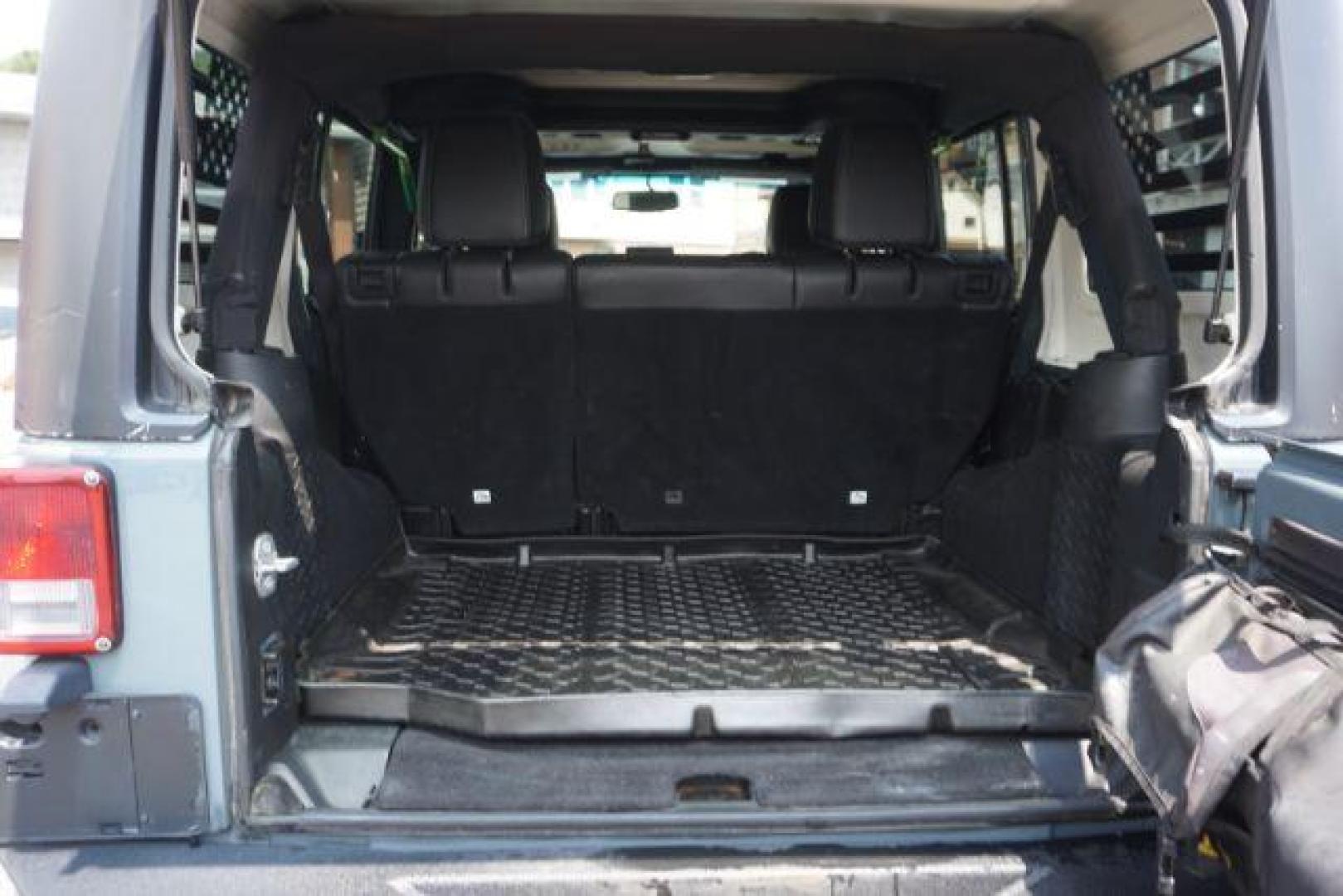 2015 Billet Silver Metallic Clearcoat /Black Jeep Wrangler Unlimited Sahara (1C4HJWEG5FL) with an 3.6L V-6 DOHC engine, located at 312 Centre Ave, Schuylkill Haven, PA, 17972, (570) 593-5278, 40.638130, -76.177383 - Photo#24